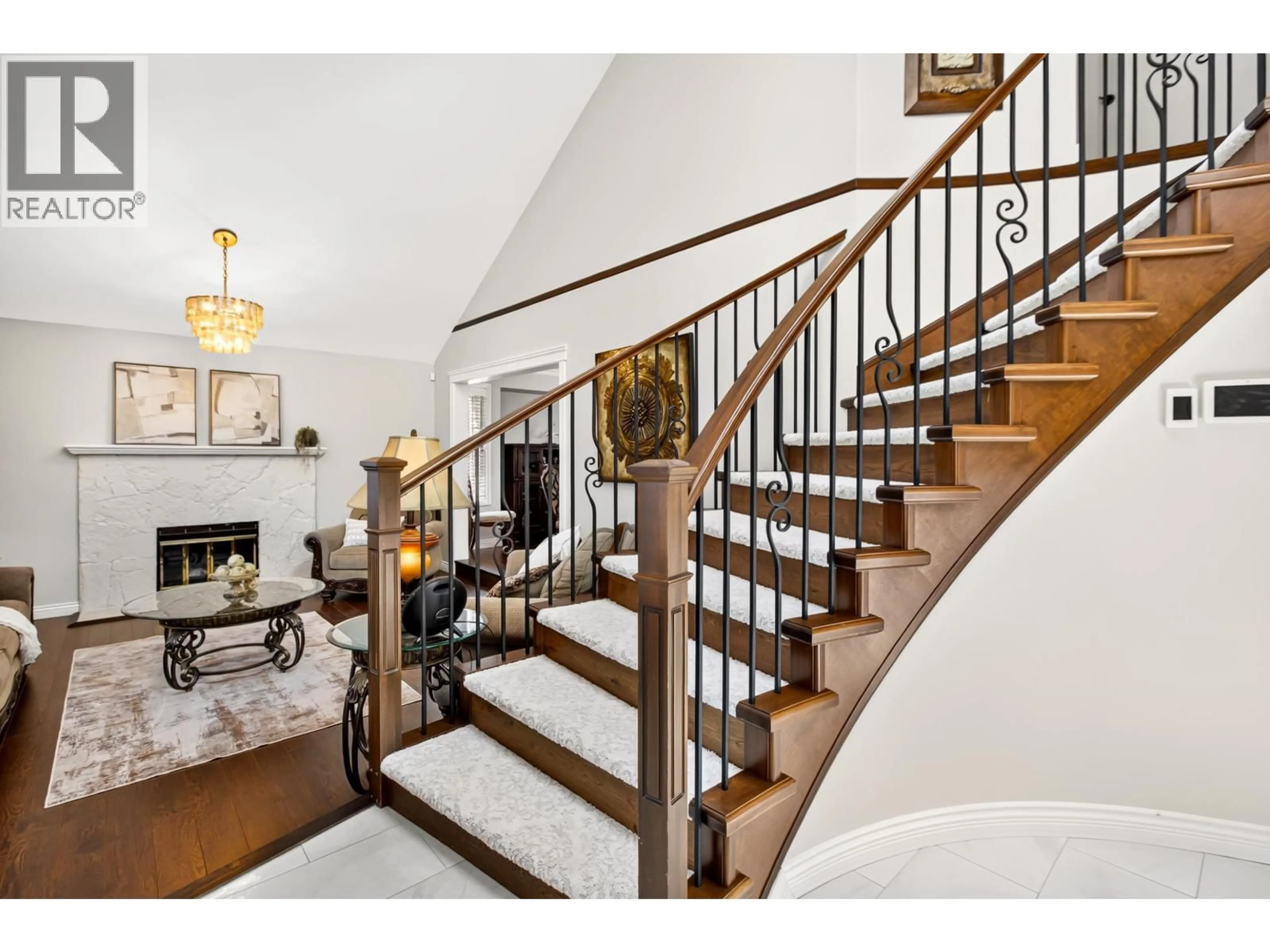 Stairs for 11845 190TH STREET, Pitt Meadows British Columbia V3Y2L2