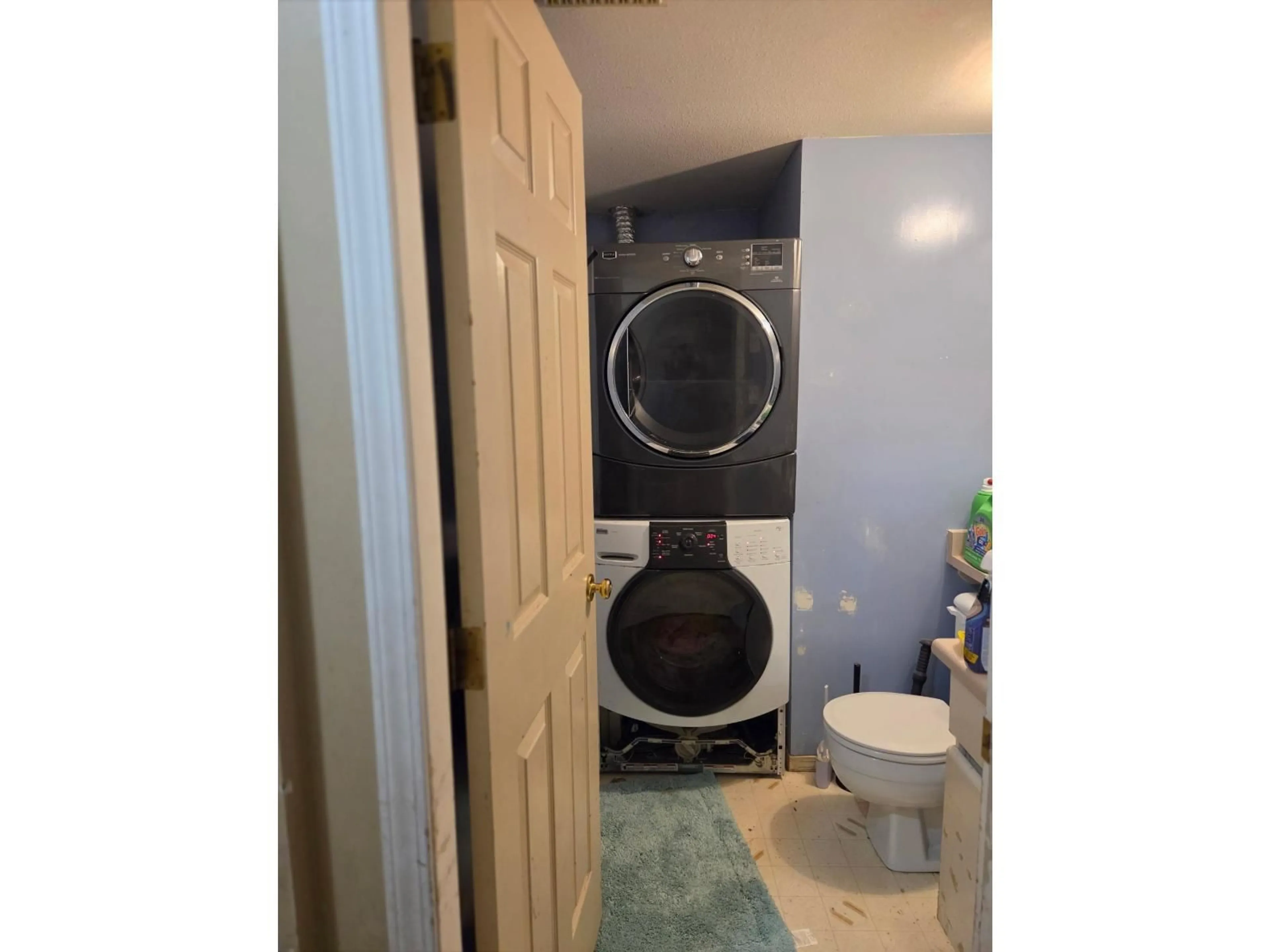 Laundry room for 33325 7 AVENUE, Mission British Columbia V2V2E4