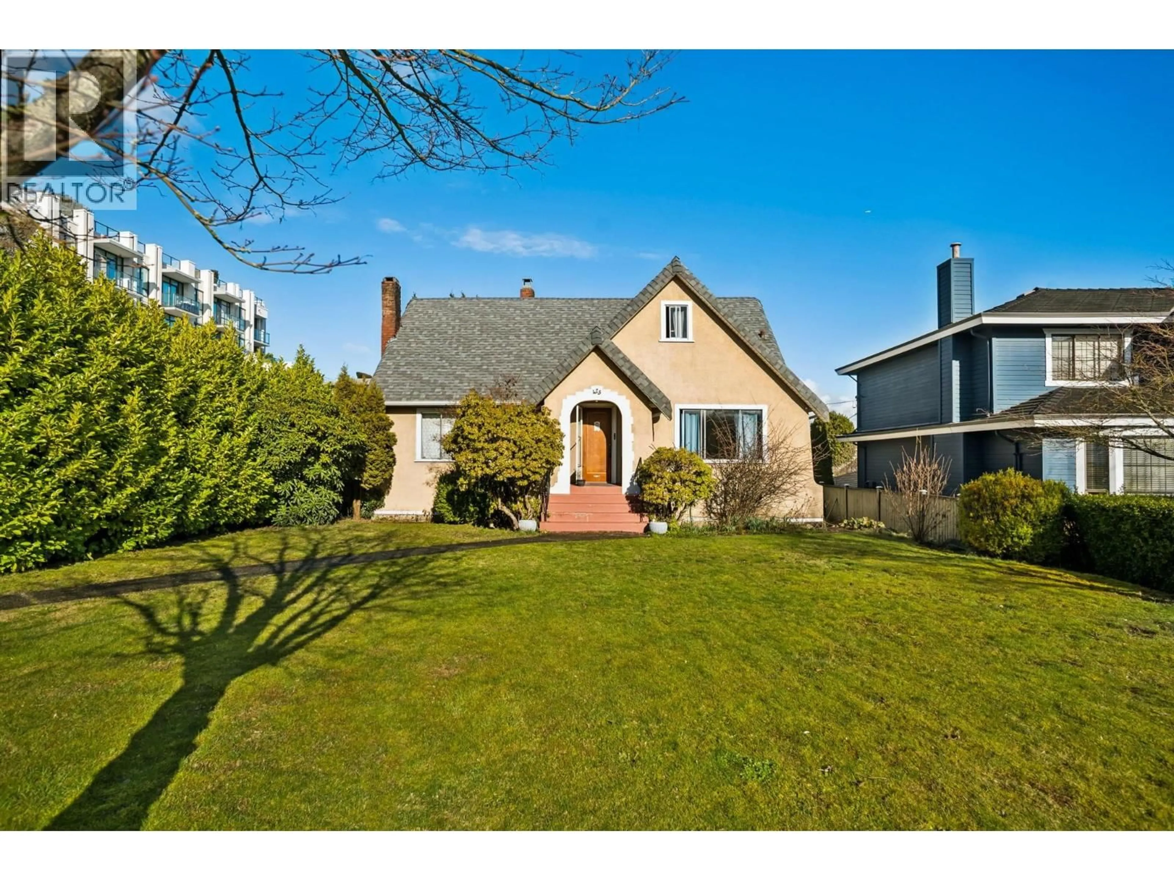 Home with brick exterior material, street for 475 27TH AVENUE, Vancouver British Columbia V5Y2K4