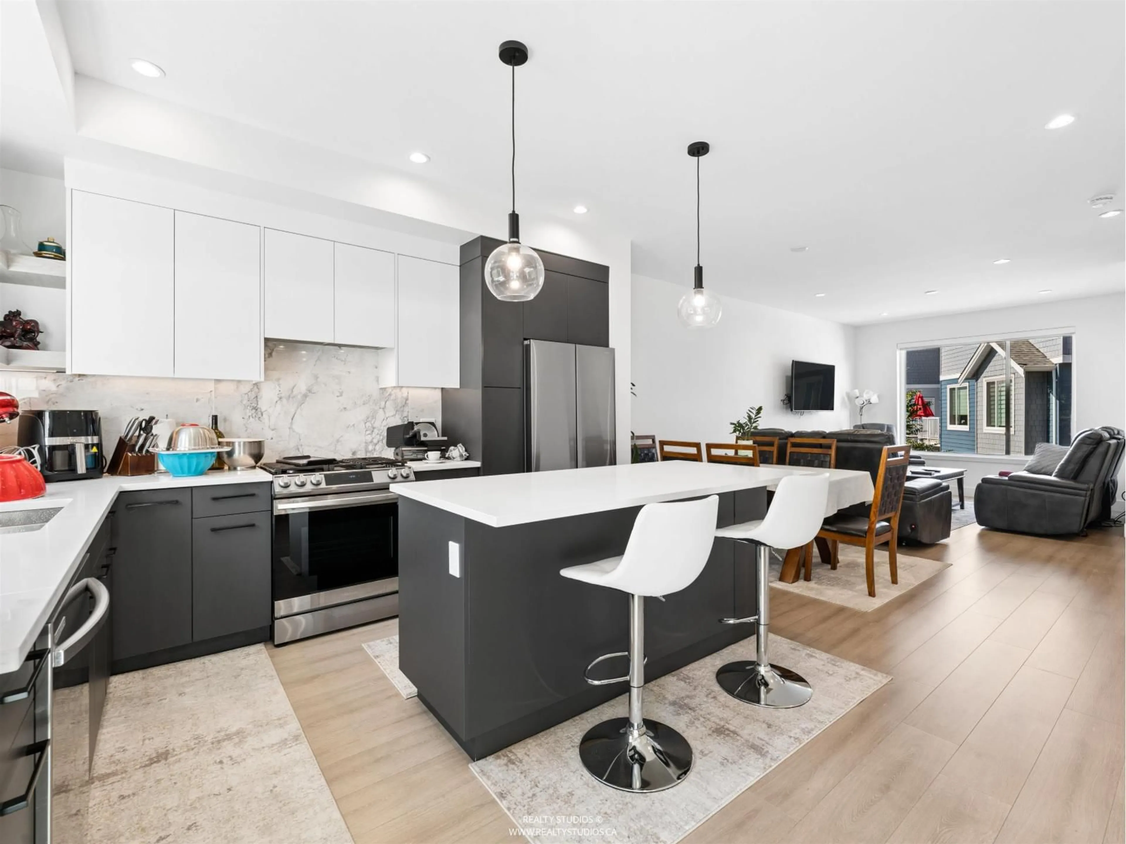 Open concept kitchen, unknown for 8 - 19330 FAIRWAY DRIVE, Surrey British Columbia V3S0B7