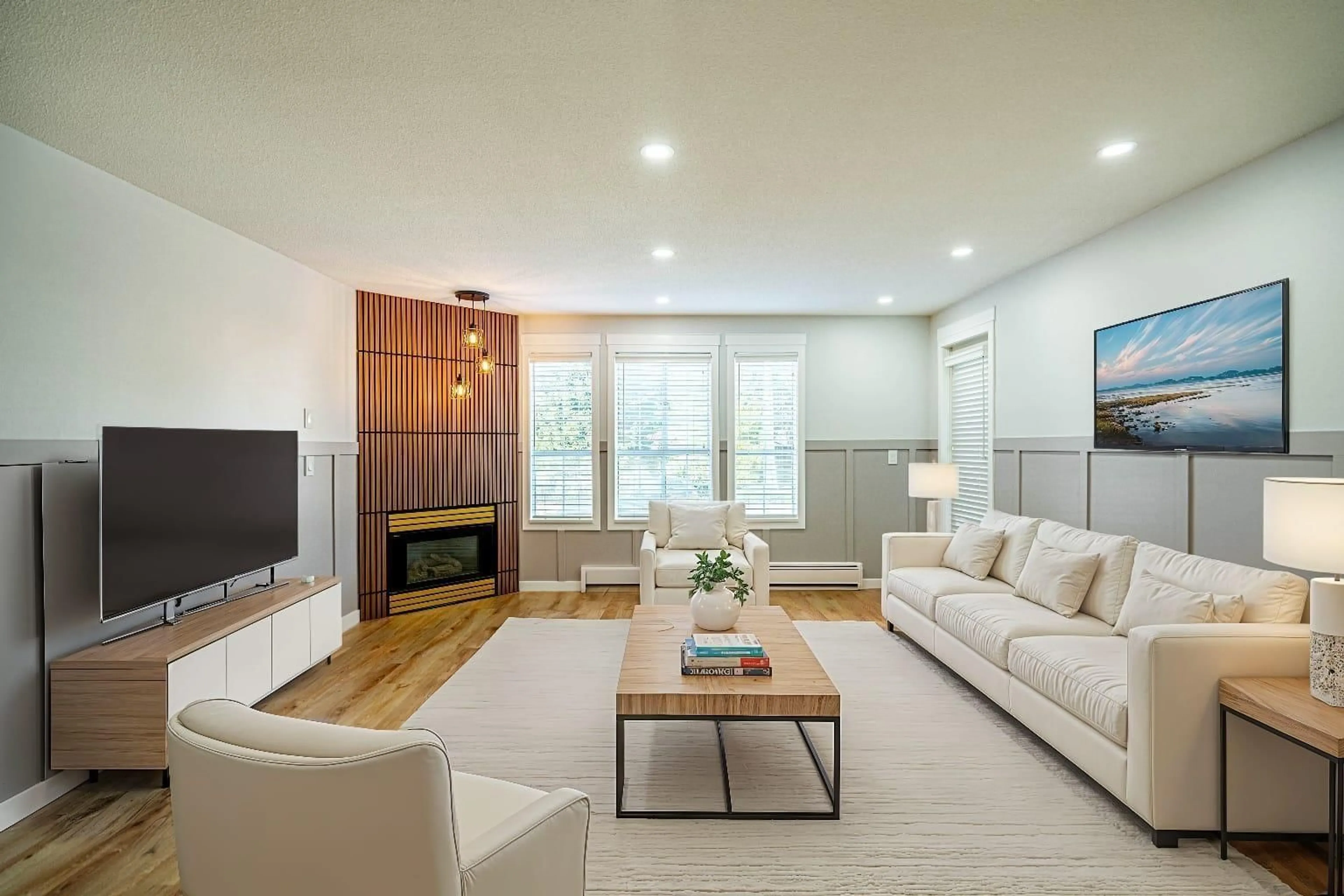 Living room with furniture, wood/laminate floor for 211 - 1450 MERKLIN STREET, White Rock British Columbia V4B4C3