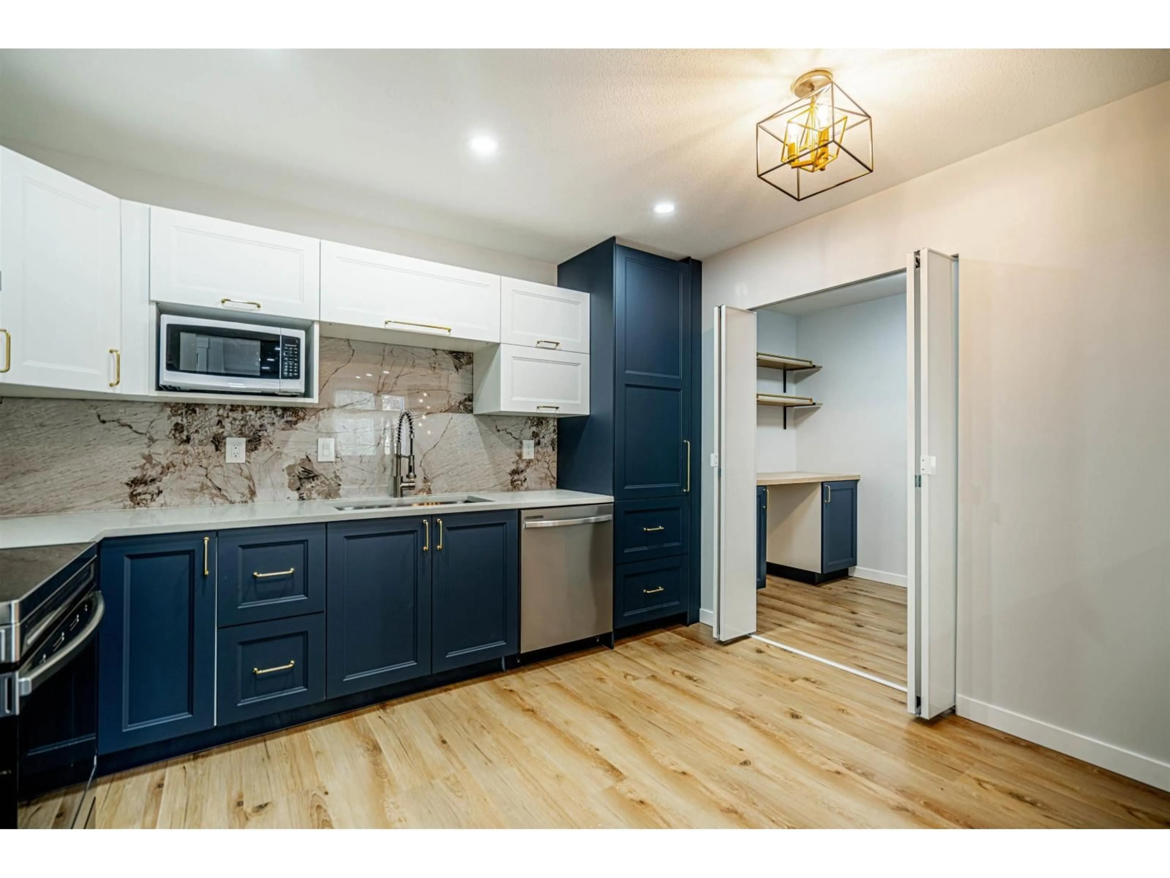 Open concept kitchen, unknown for 211 - 1450 MERKLIN STREET, White Rock British Columbia V4B4C3