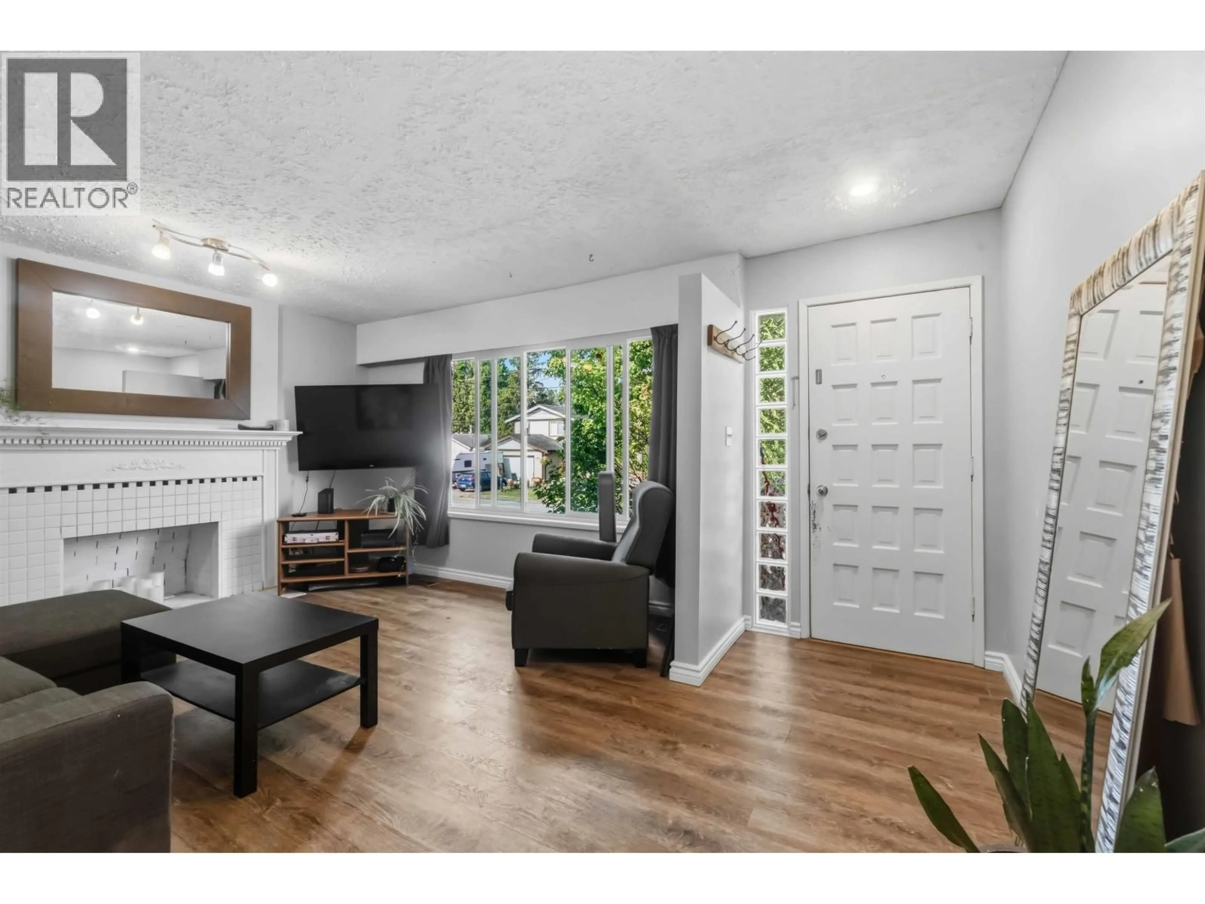 Indoor entryway for 3676 INVERNESS STREET, Port Coquitlam British Columbia V3B3B4