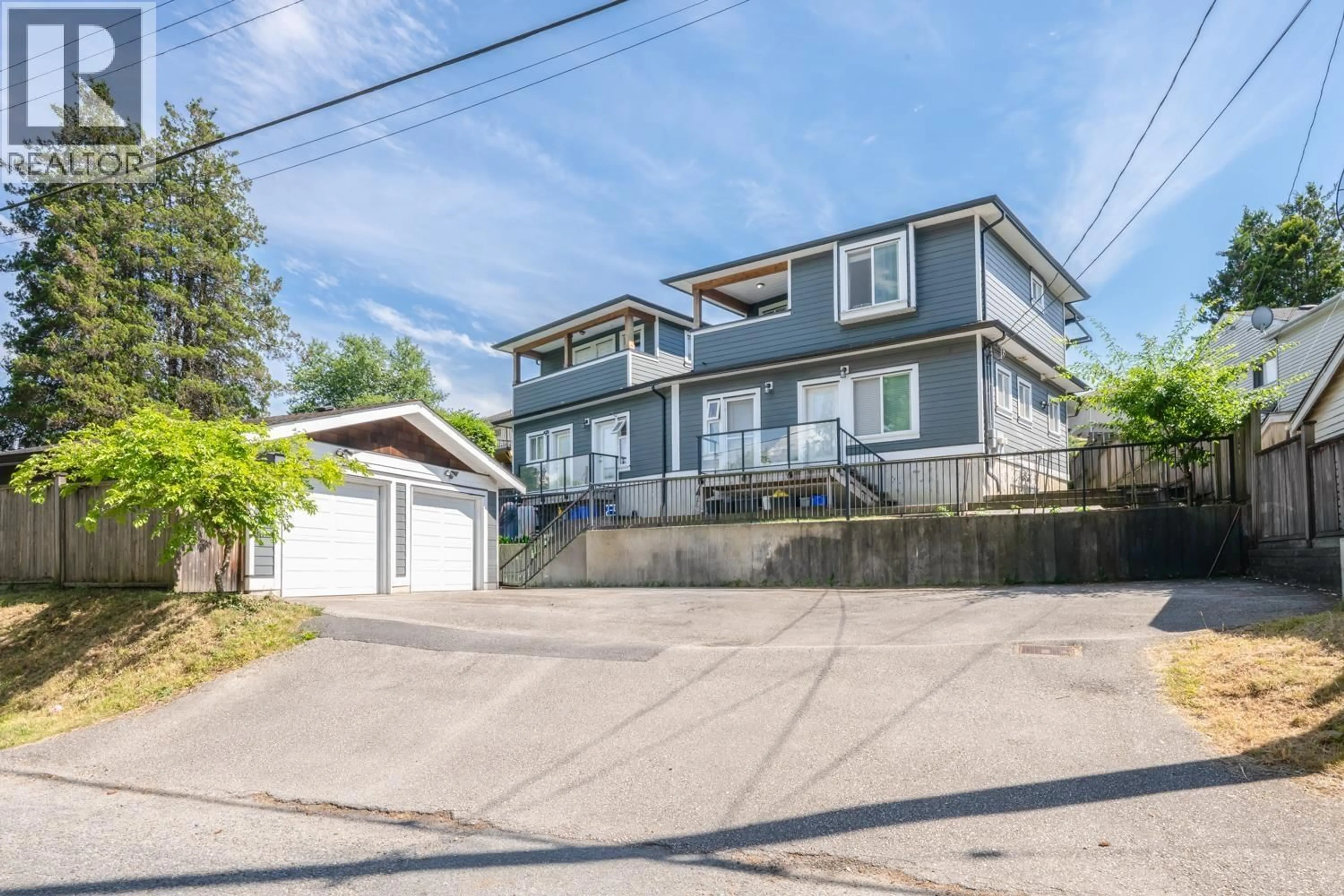 A pic from outside/outdoor area/front of a property/back of a property/a pic from drone, street for 3969 NITHSDALE STREET, Burnaby British Columbia V5G1P5