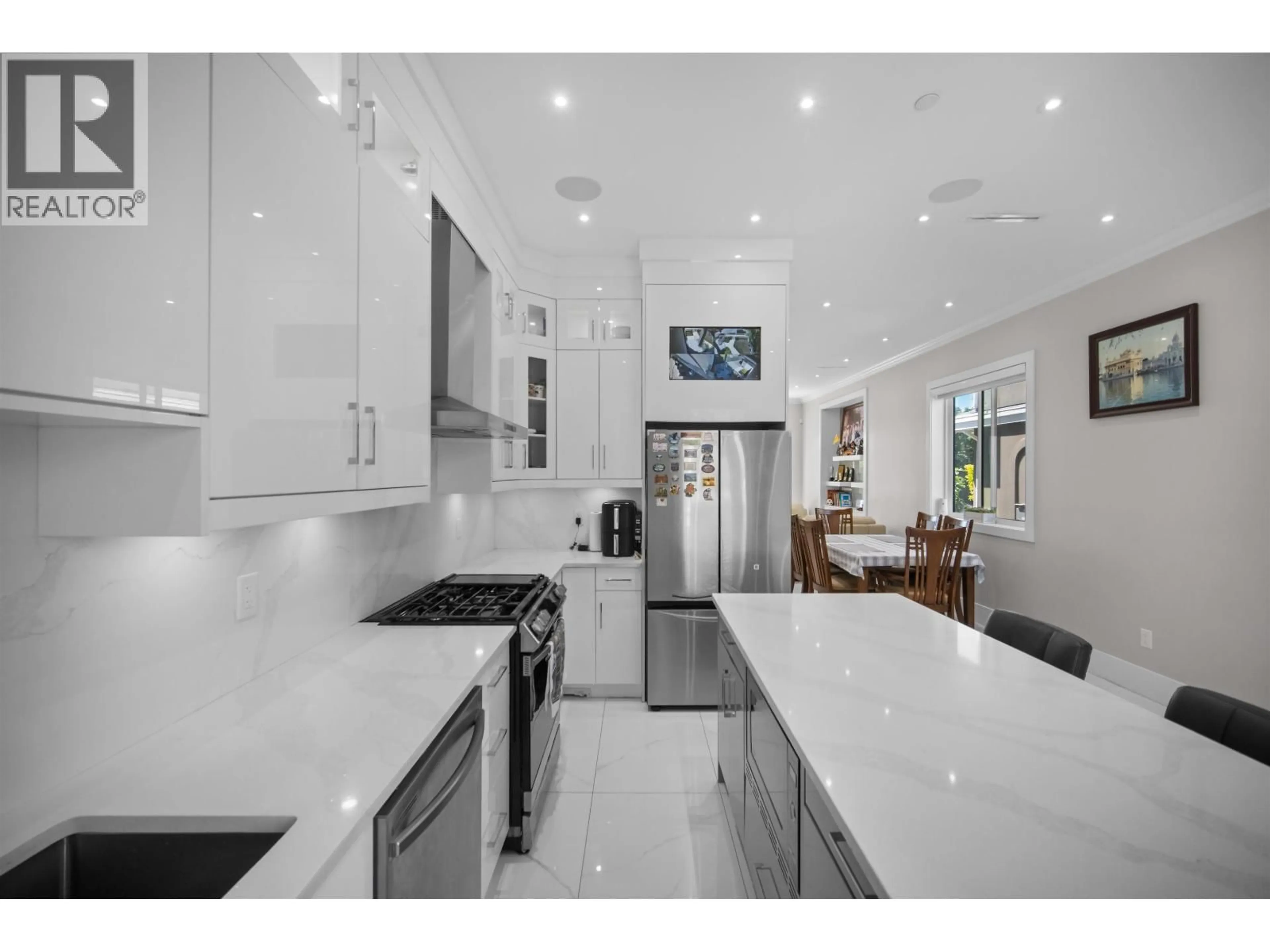 Open concept kitchen, ceramic/tile floor for 1475 55TH AVENUE, Vancouver British Columbia V5P1Z1