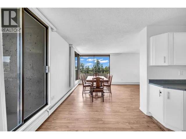 1104 - 3737 BARTLETT COURT, Burnaby 3