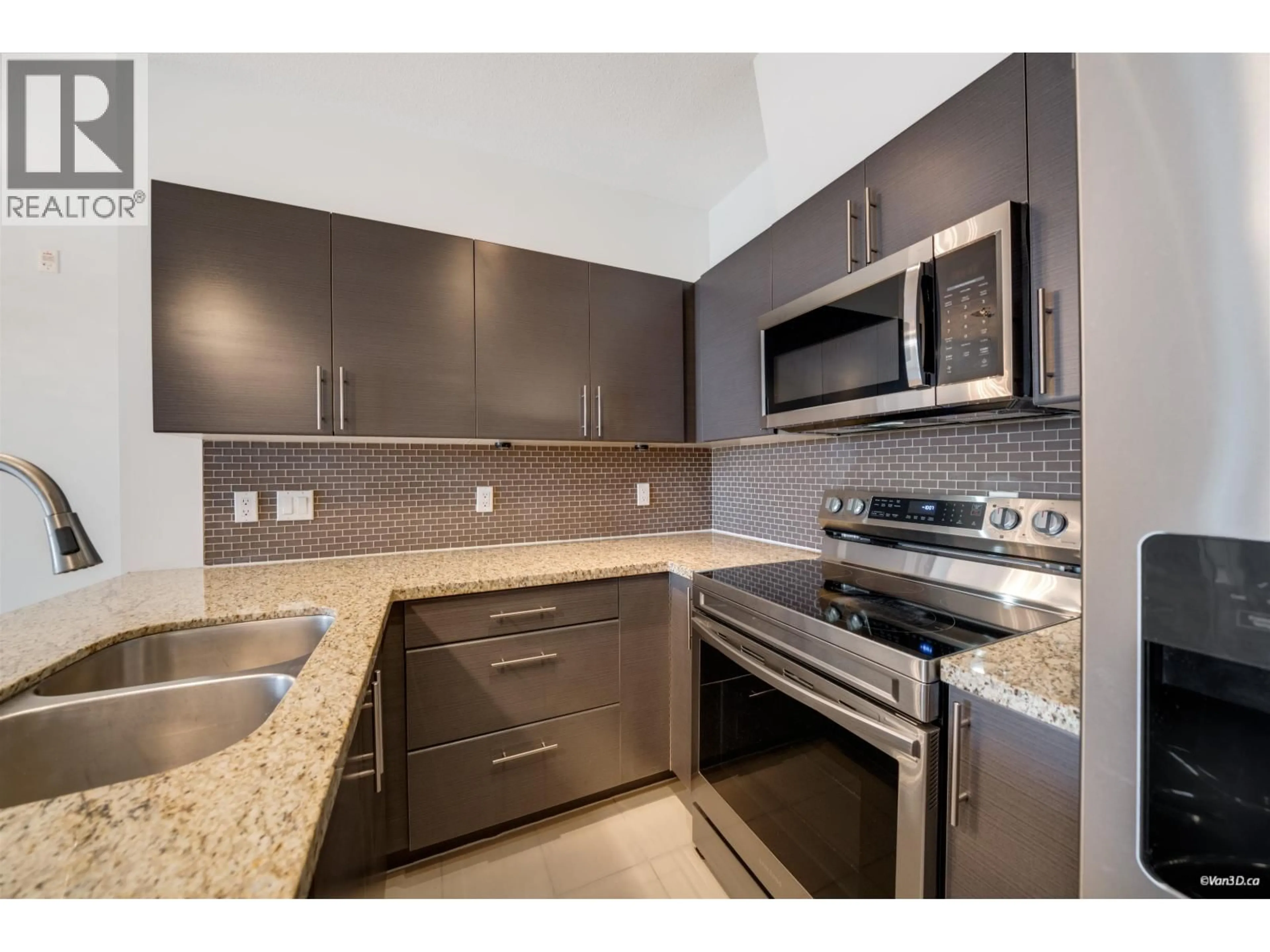 Standard kitchen, unknown for 329 - 2239 KINGSWAY, Vancouver British Columbia V5M2Z5