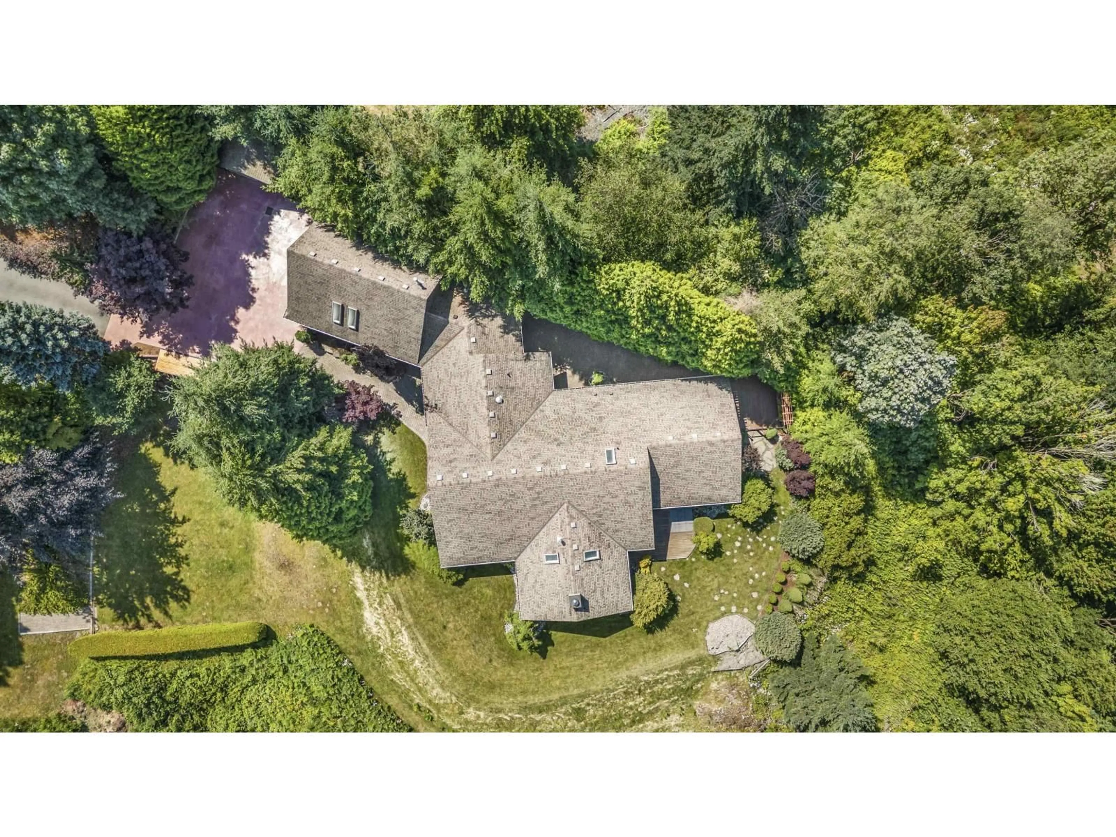 A pic from outside/outdoor area/front of a property/back of a property/a pic from drone, unknown for 8451 GOOSEBERRY PLACE, Chilliwack British Columbia V2R4A3