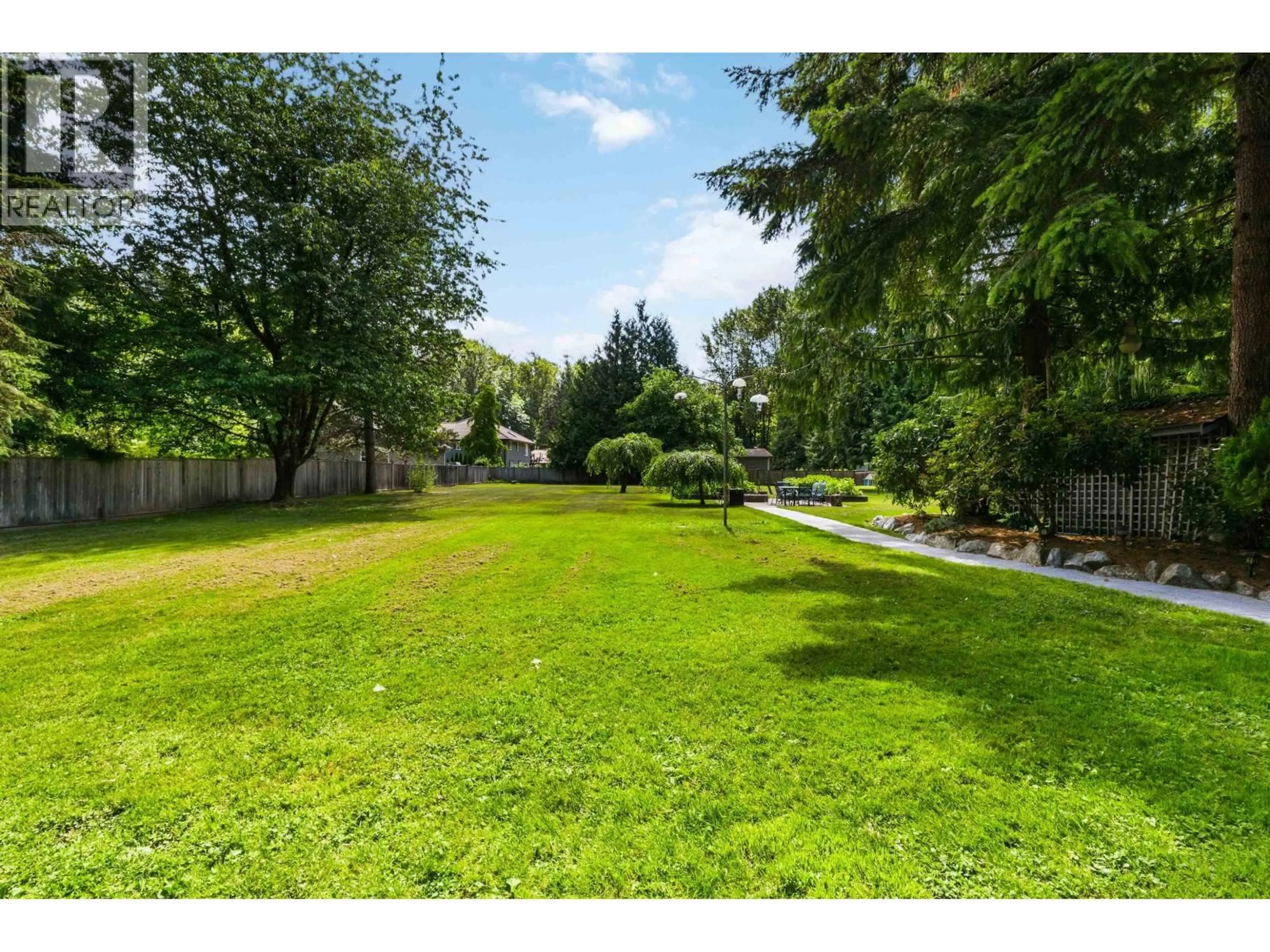 A pic from outside/outdoor area/front of a property/back of a property/a pic from drone, unknown for 13150 ALOUETTE ROAD, Maple Ridge British Columbia V4R1R8