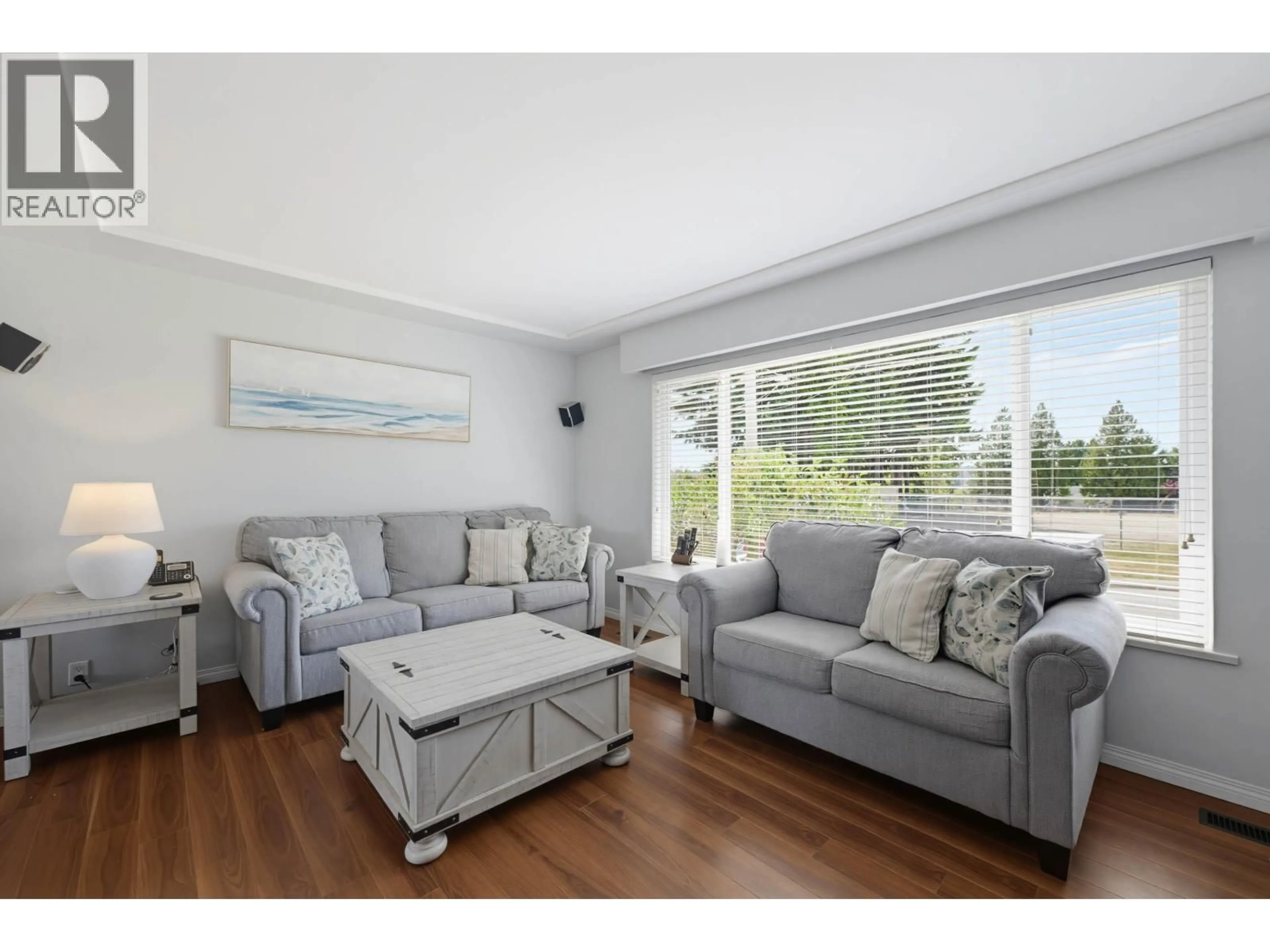 Living room with furniture, unknown for 273 BURNS STREET, Coquitlam British Columbia V3K4E6