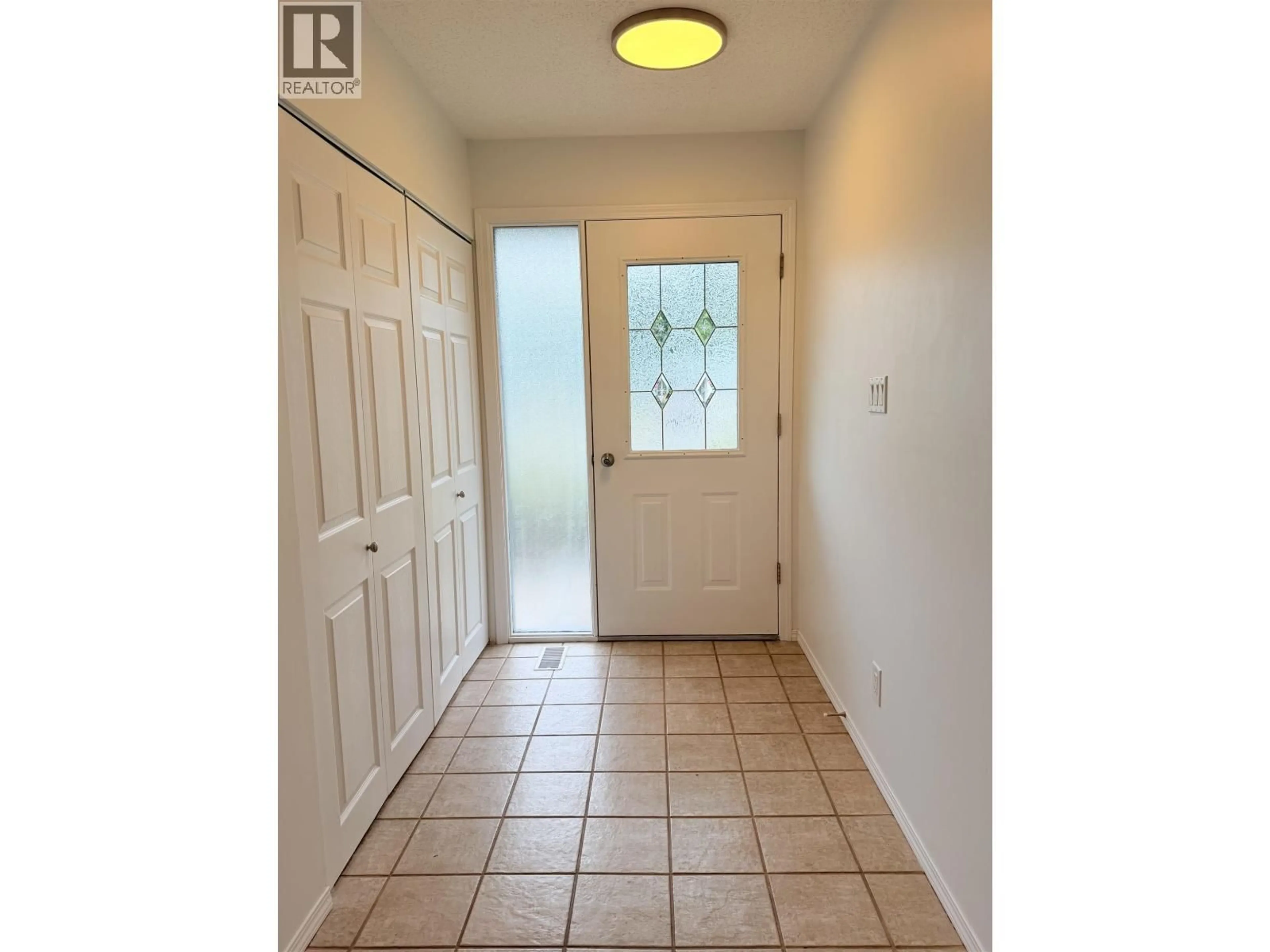 Indoor entryway for 4841 LOEN AVENUE, Terrace British Columbia V8G1Z9