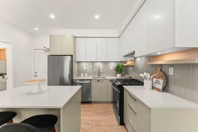 124 - 13788 76 AVENUE, Surrey 3