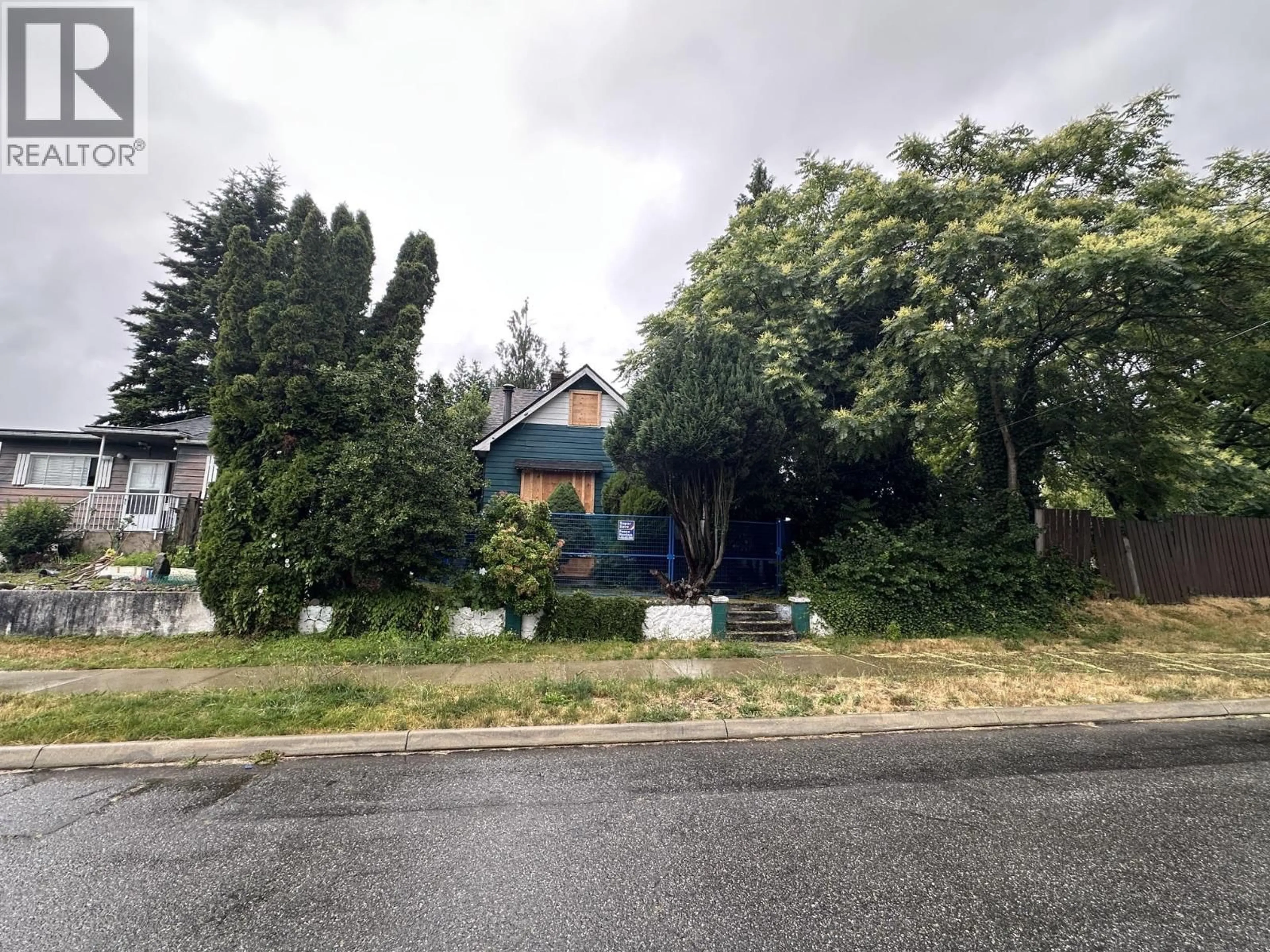Unknown for 2005 NINTH AVENUE, New Westminster British Columbia V3M3G6