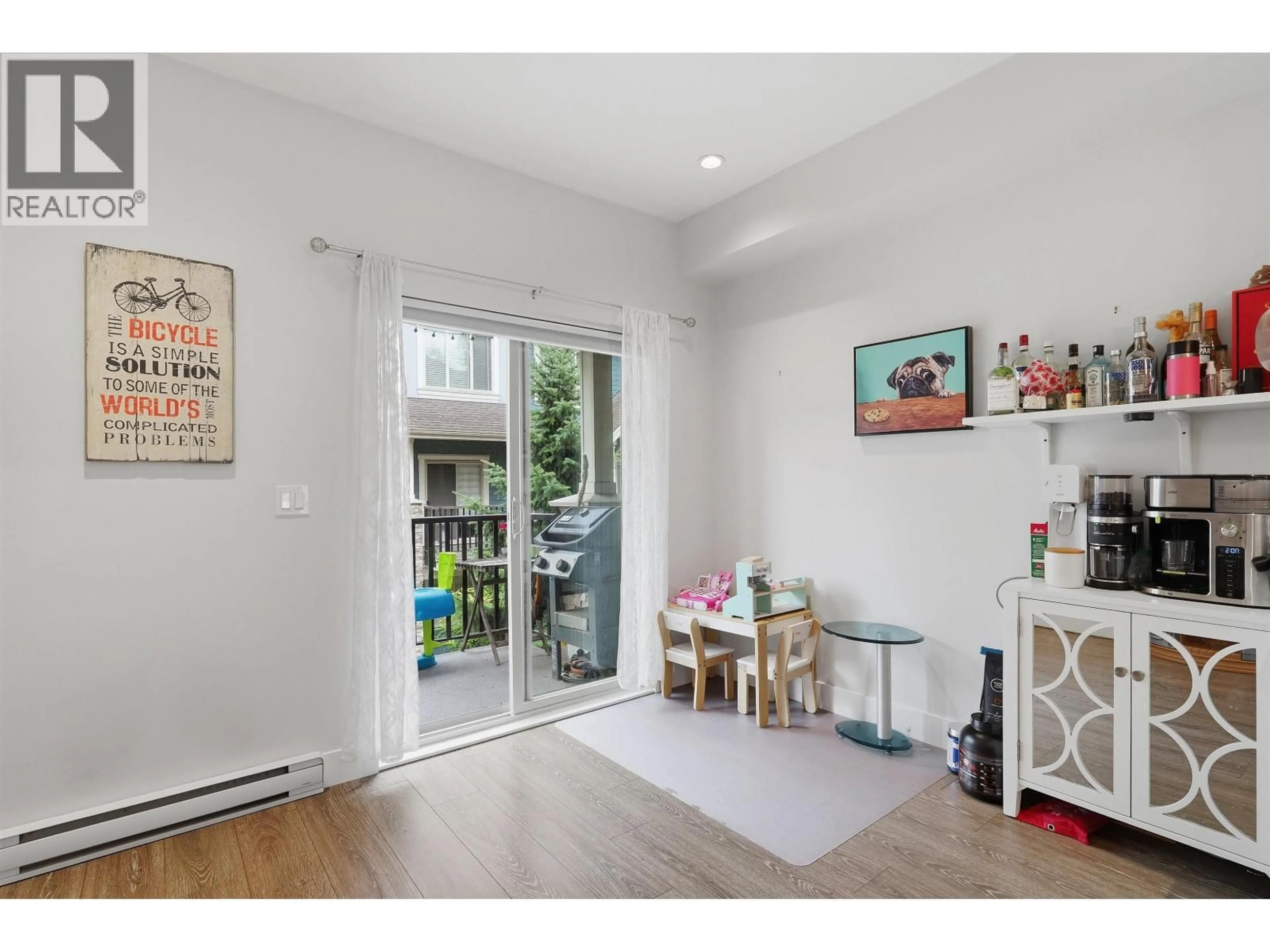 Indoor entryway for 23 - 843 EWEN AVENUE, New Westminster British Columbia V3M0K6