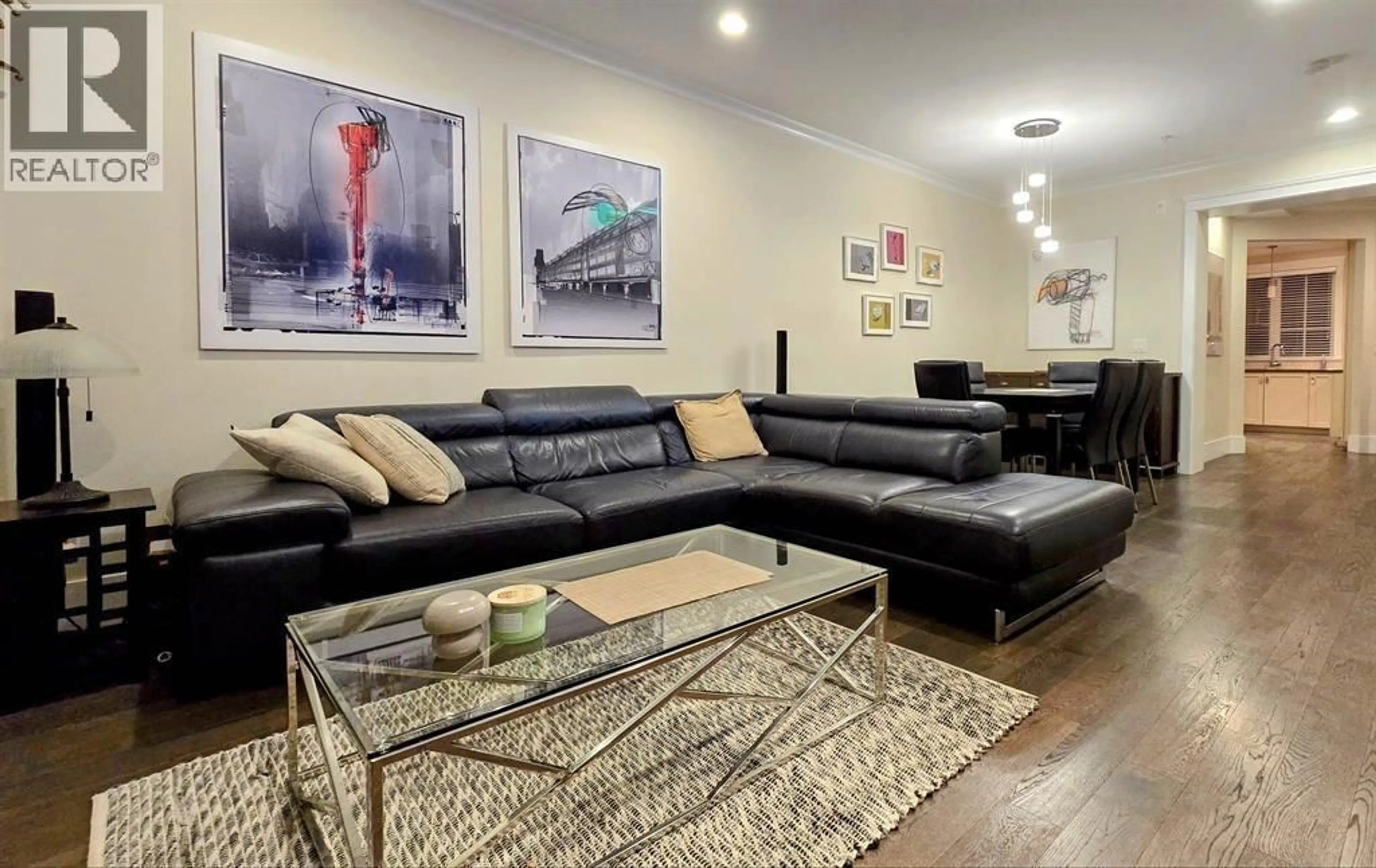 Living room with furniture, wood/laminate floor for 5467 DUNBAR STREET, Vancouver British Columbia V6N1W4