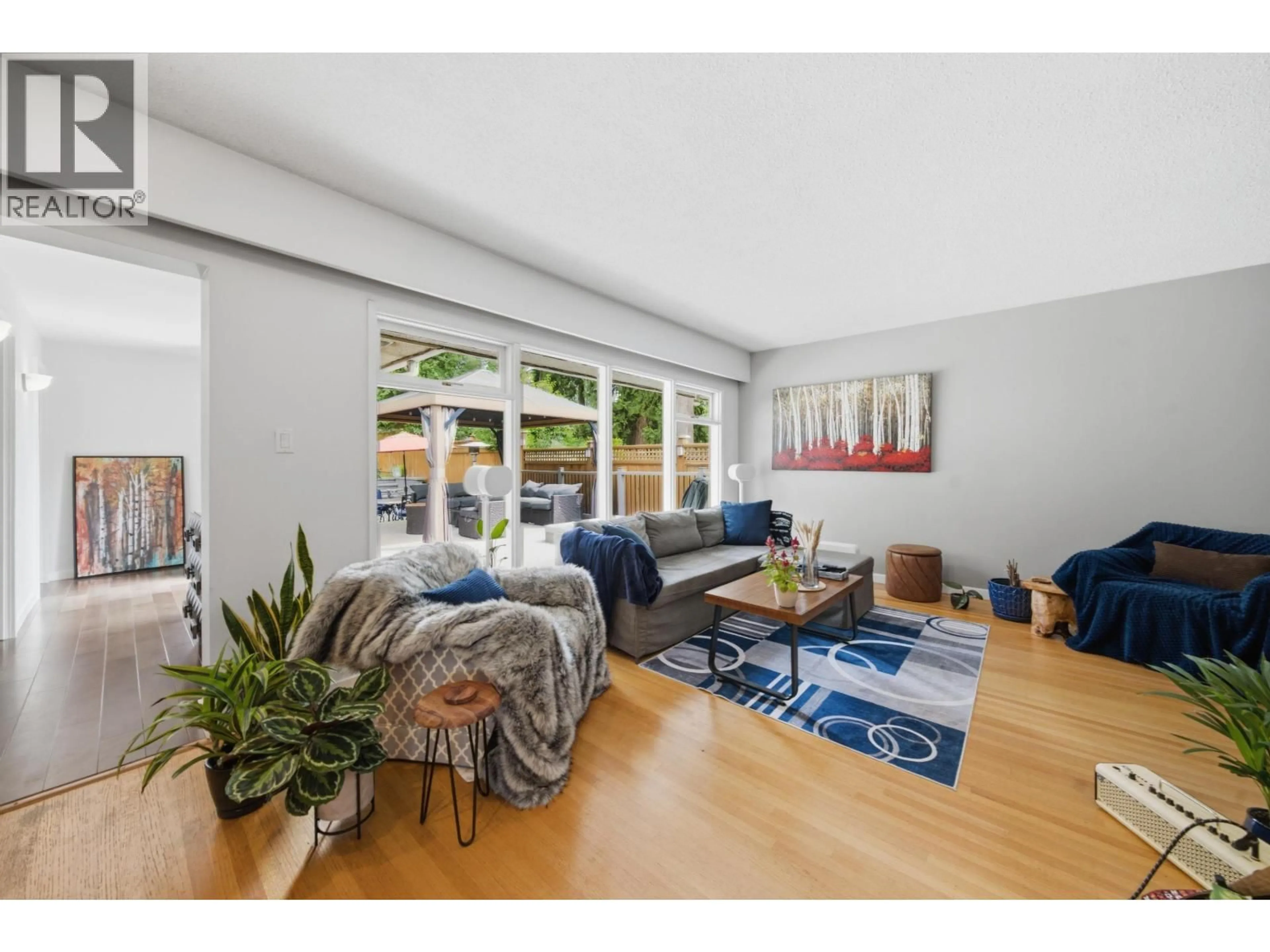 Living room with furniture, unknown for 1120 WELLINGTON DRIVE, North Vancouver British Columbia V7K1L2