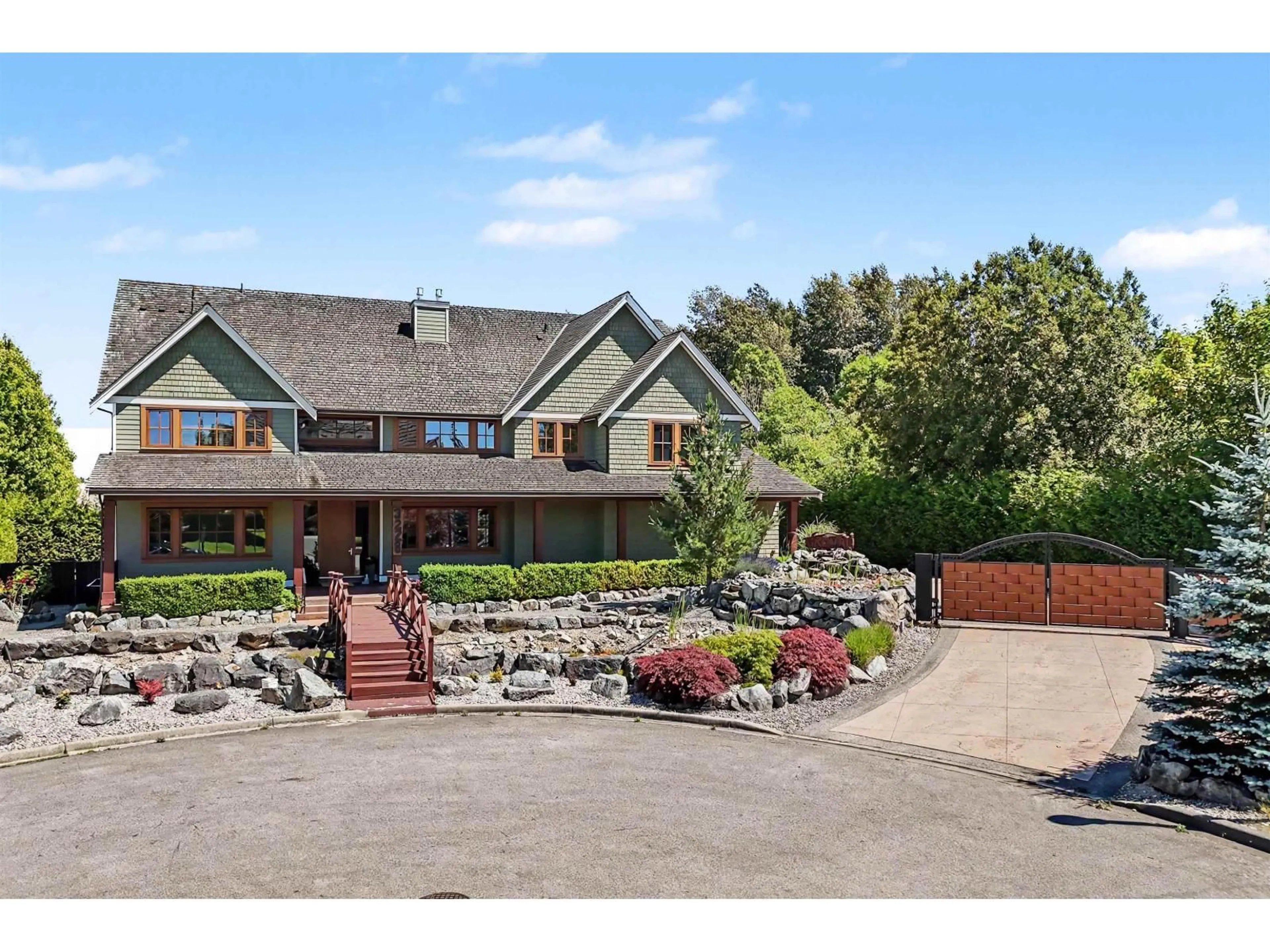 A pic from outside/outdoor area/front of a property/back of a property/a pic from drone, mountain view for 3228 164A STREET, Surrey British Columbia V3Z0G5
