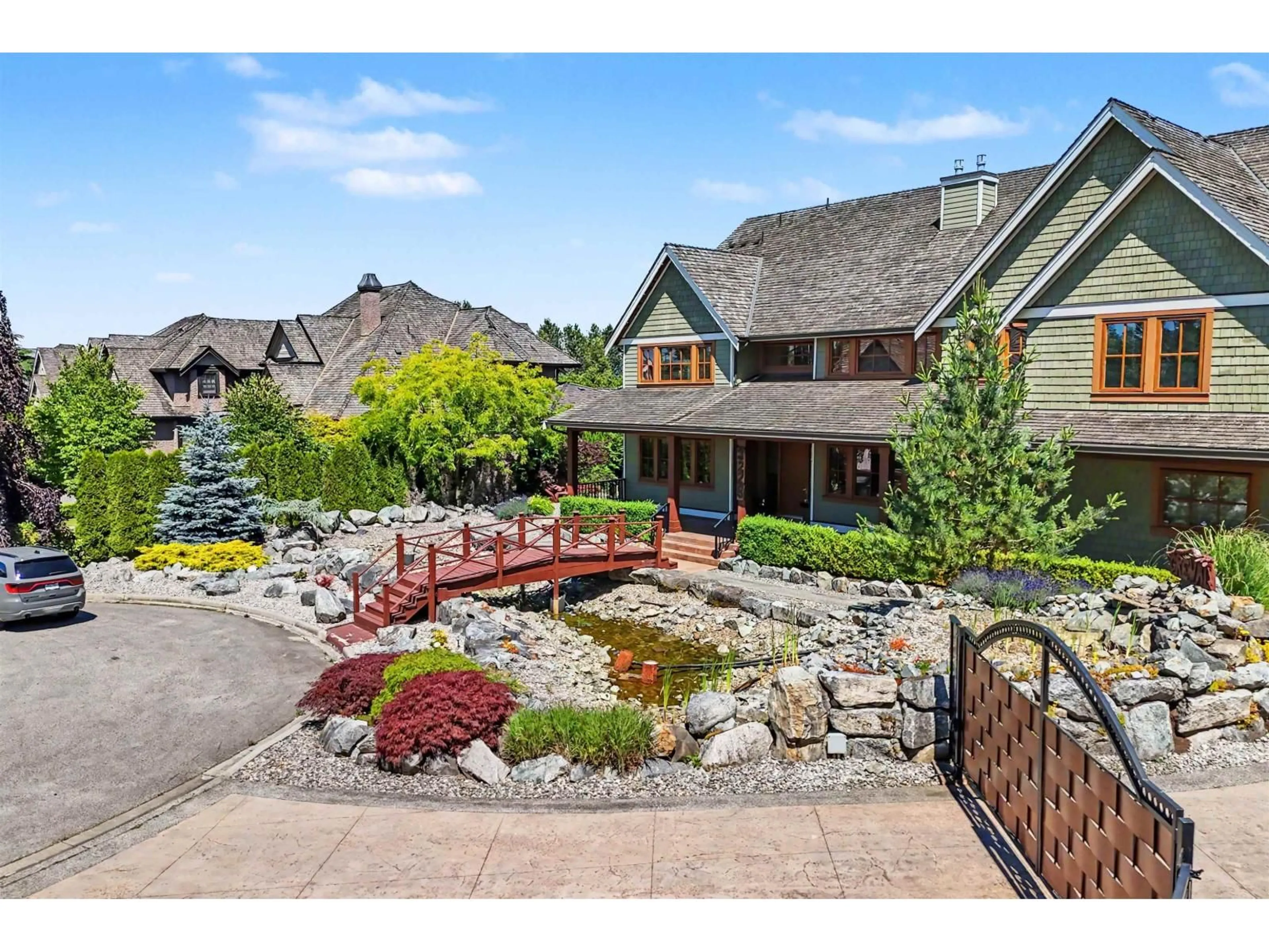 A pic from outside/outdoor area/front of a property/back of a property/a pic from drone, mountain view for 3228 164A STREET, Surrey British Columbia V3Z0G5