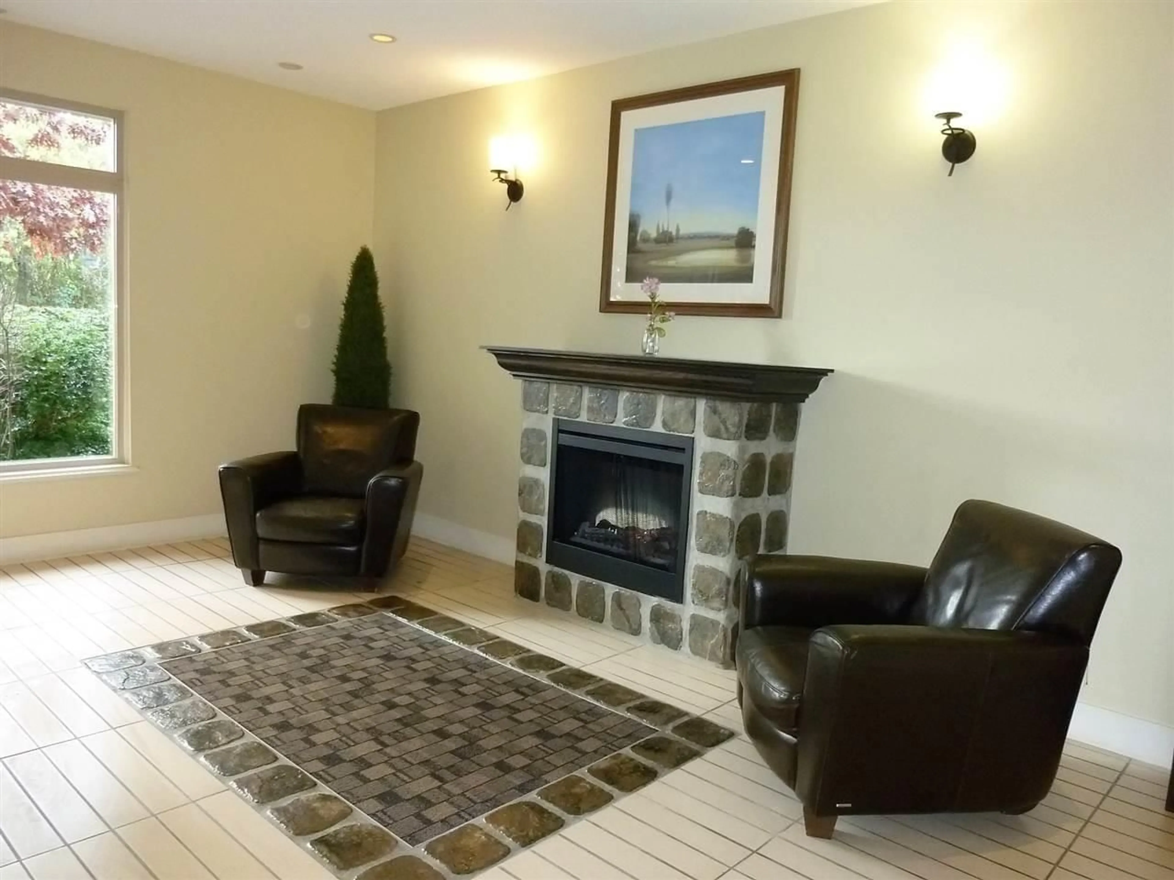 Lobby for 405 - 15385 101A AVENUE, Surrey British Columbia V3R0B4