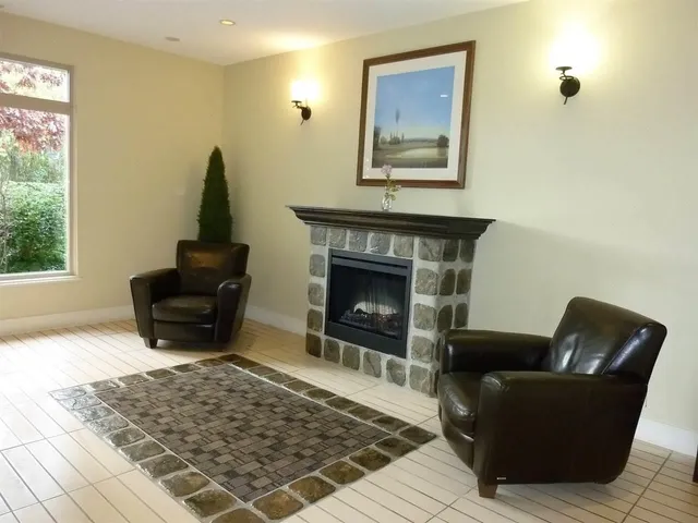 405 - 15385 101A AVENUE, Surrey 3