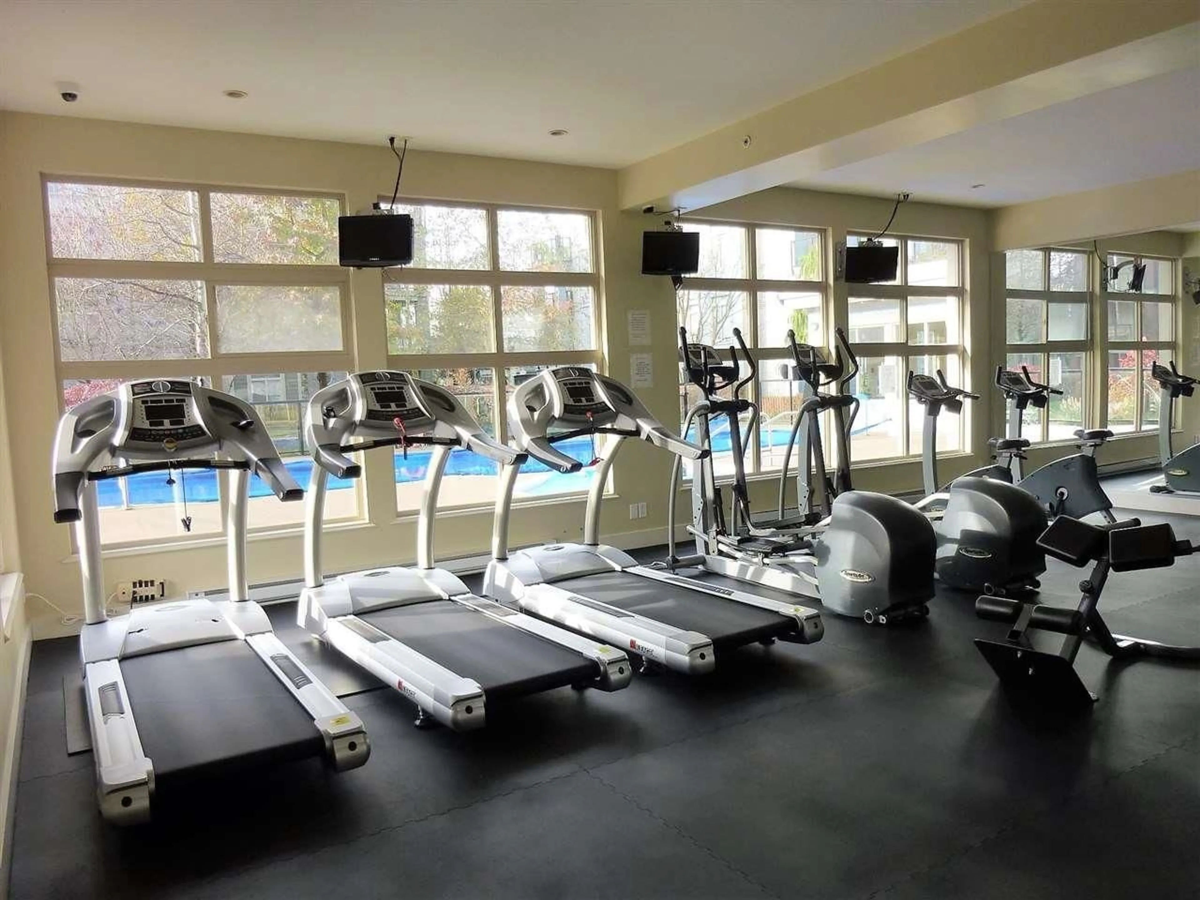 Gym or fitness room for 405 - 15385 101A AVENUE, Surrey British Columbia V3R0B4