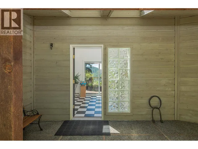 351 ELIZABETH DRIVE, Salt Spring Island 2