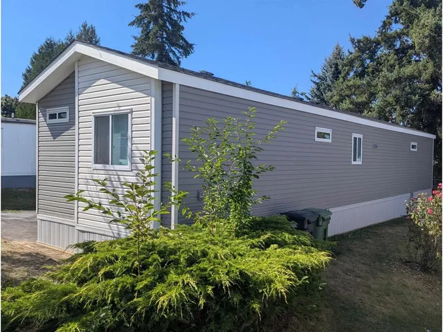 104 - 8220 KING GEORGE BOULEVARD, Surrey 3