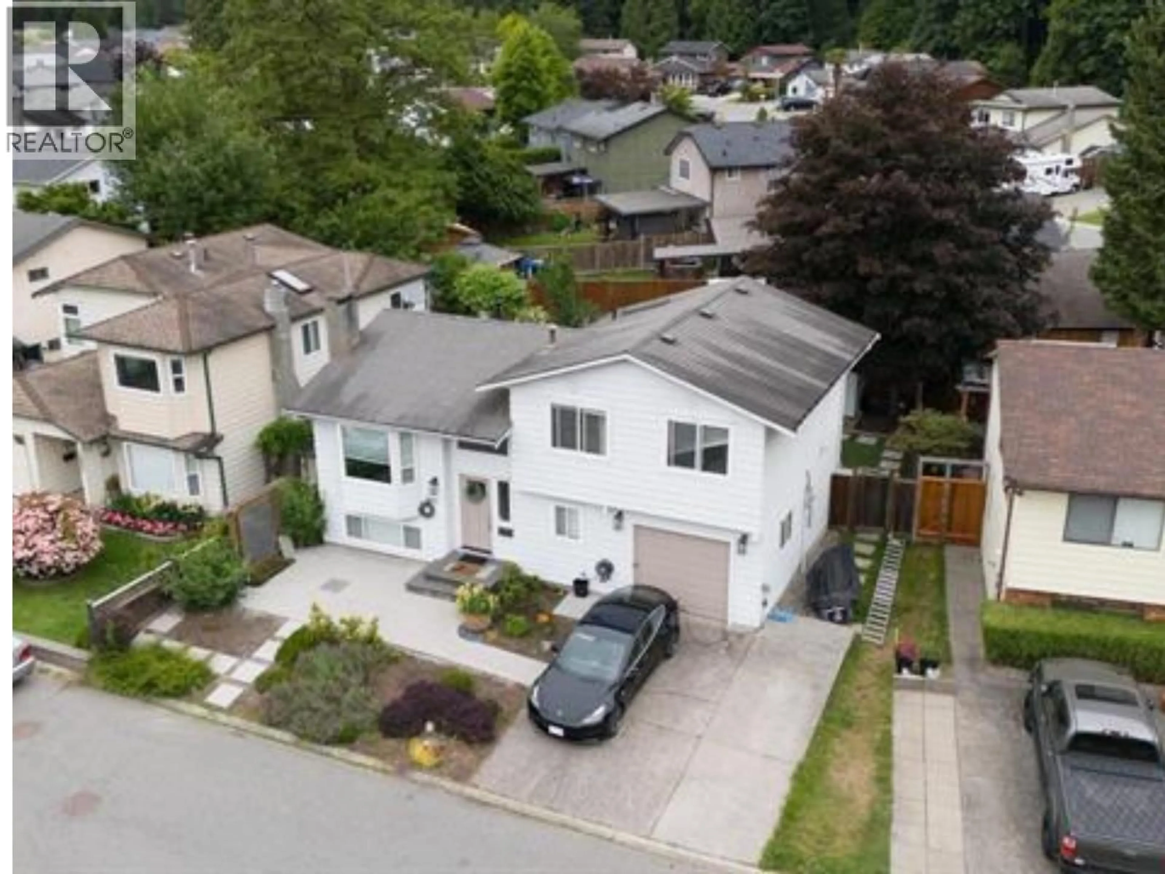 A pic from outside/outdoor area/front of a property/back of a property/a pic from drone, street for 1890 BOW DRIVE, Coquitlam British Columbia V3E1P6