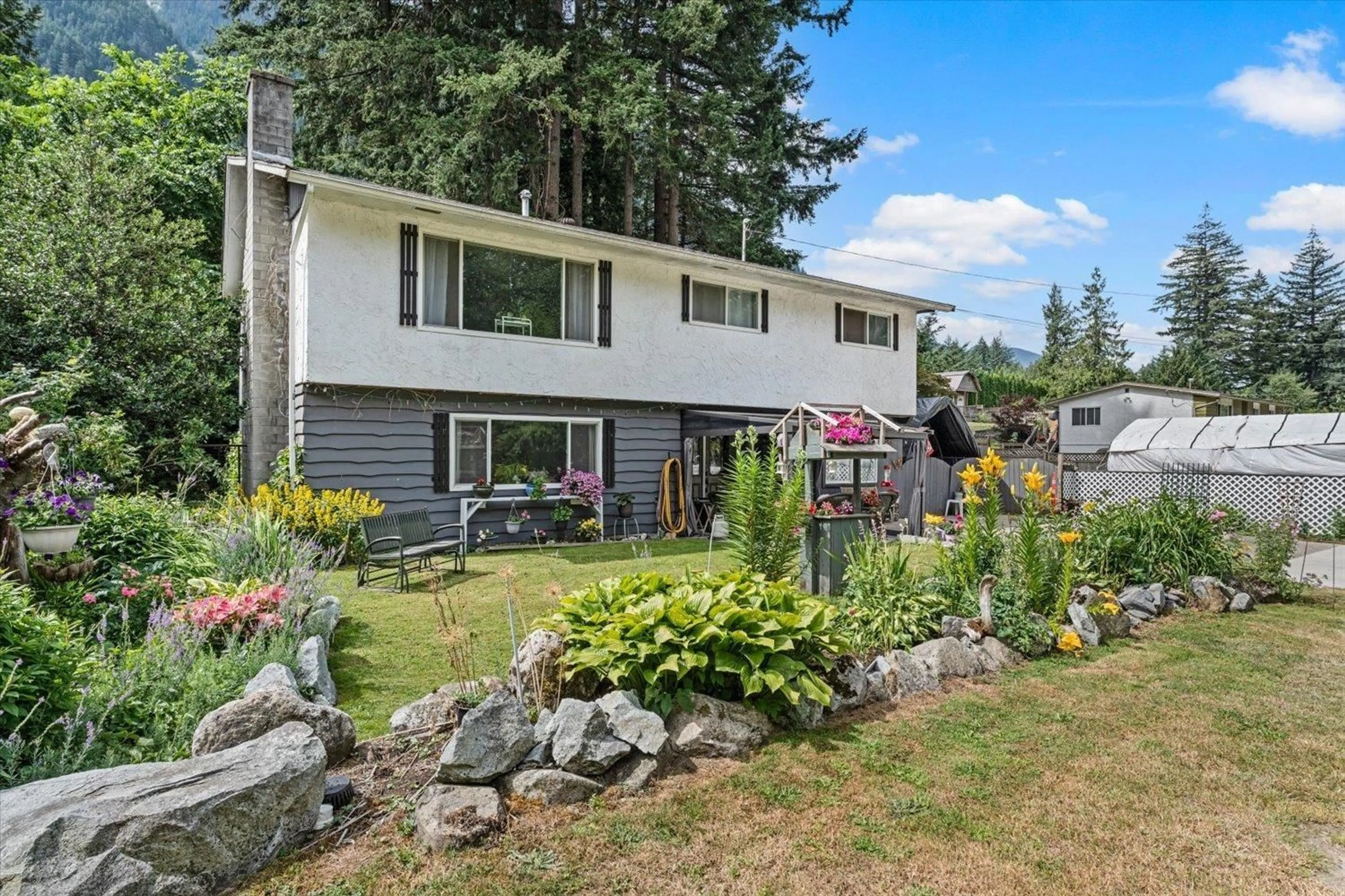 Unknown for 300 ROBERTSON CRESCENT, Hope British Columbia V0X1L4