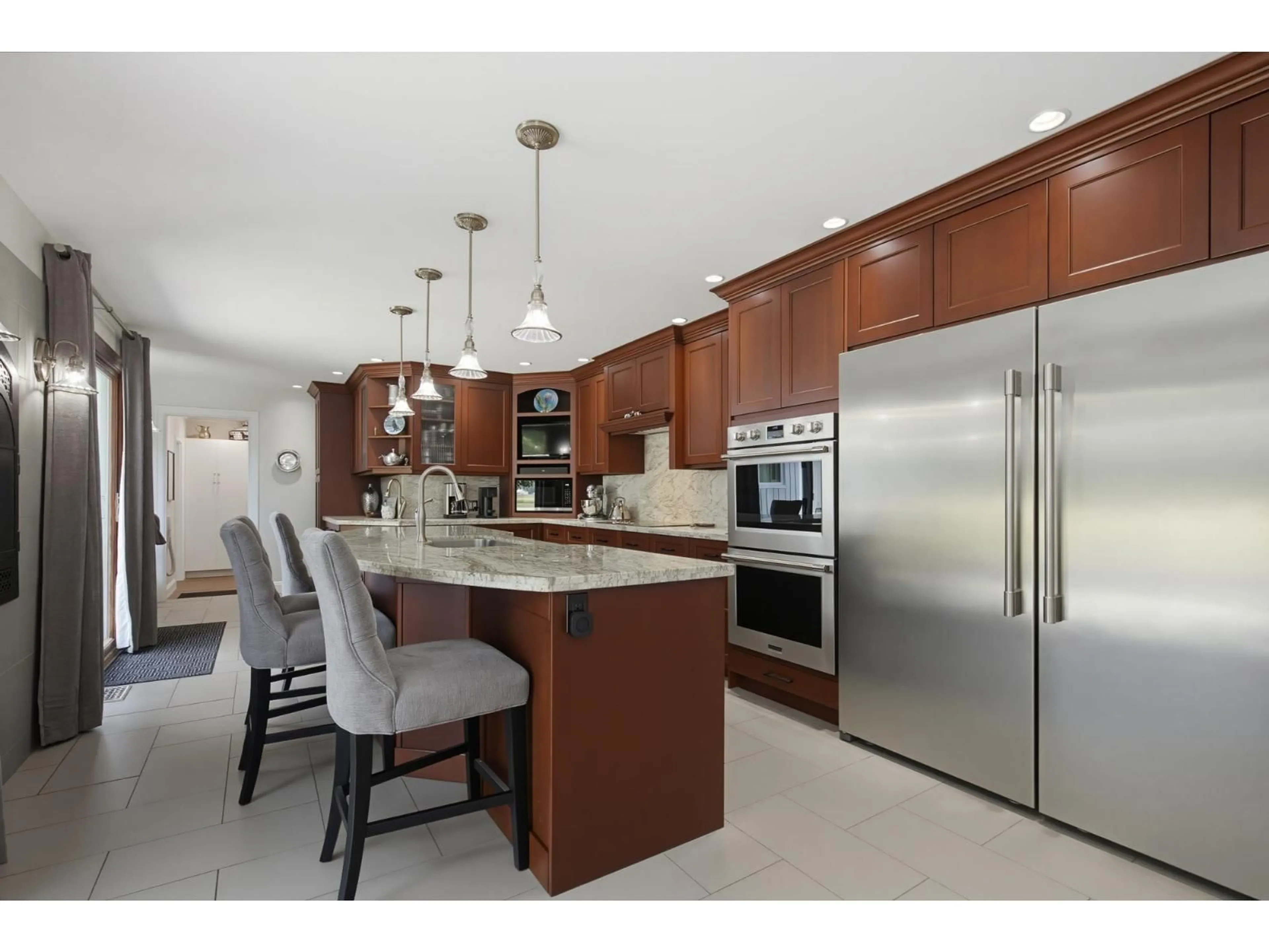 Open concept kitchen, ceramic/tile floor for 2707 MARION ROAD, Abbotsford British Columbia V3G2J5