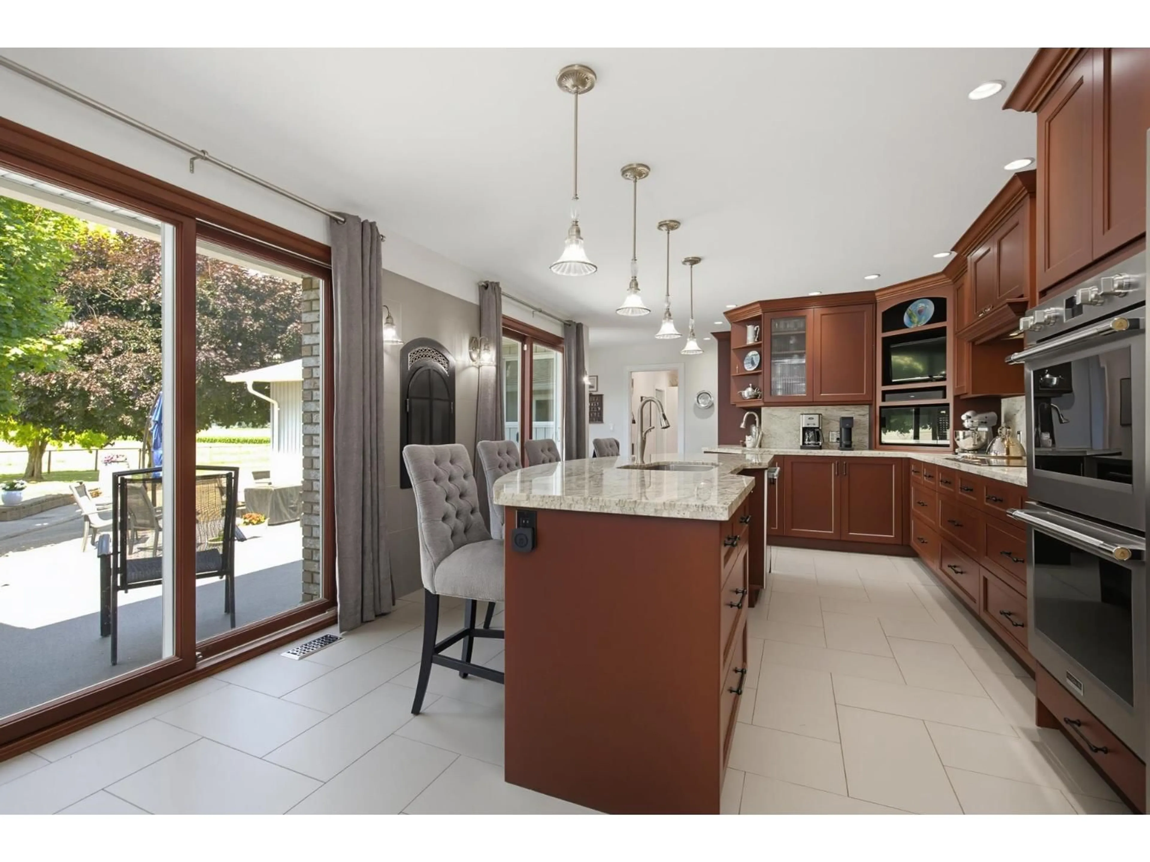 Open concept kitchen, ceramic/tile floor for 2707 MARION ROAD, Abbotsford British Columbia V3G2J5