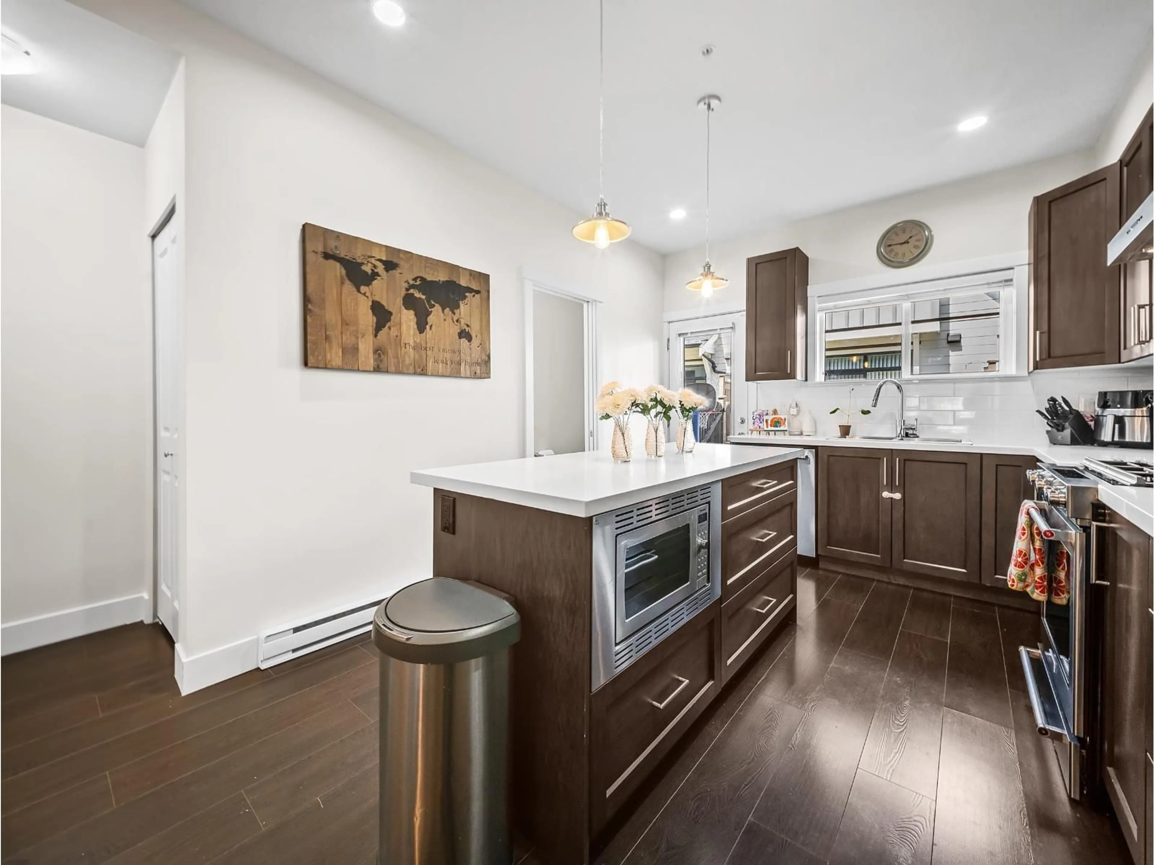 Contemporary kitchen, unknown for 115 - 16528 24A AVENUE, Surrey British Columbia V3Z0P4