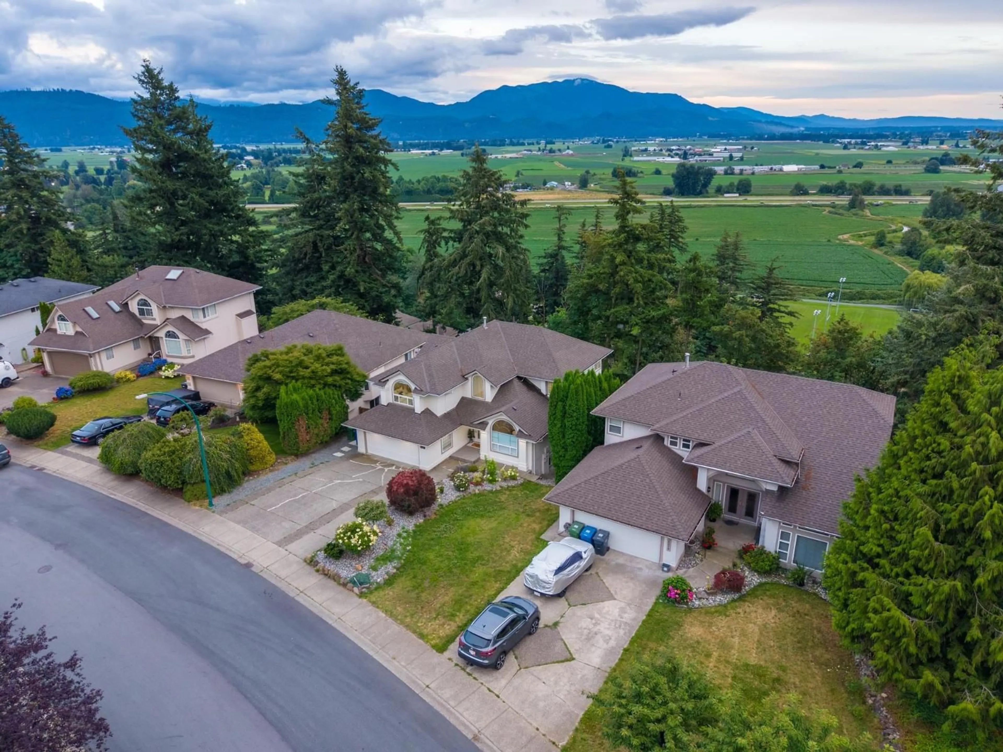 A pic from outside/outdoor area/front of a property/back of a property/a pic from drone, mountain view for 35682 TIMBERLANE DRIVE, Abbotsford British Columbia V3G1L6