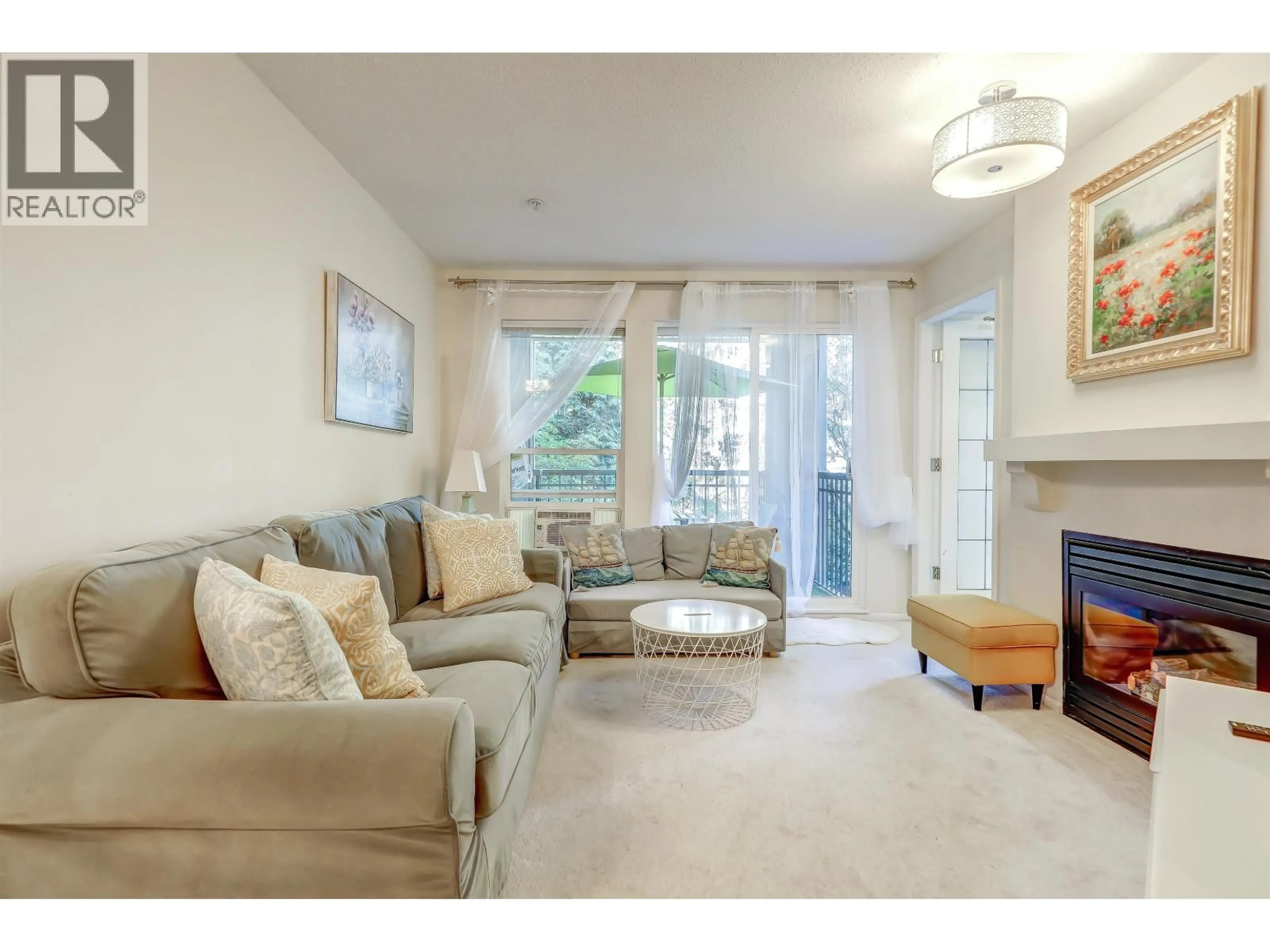 Living room with furniture, unknown for 208 - 1150 29TH STREET, North Vancouver British Columbia V7K3E2