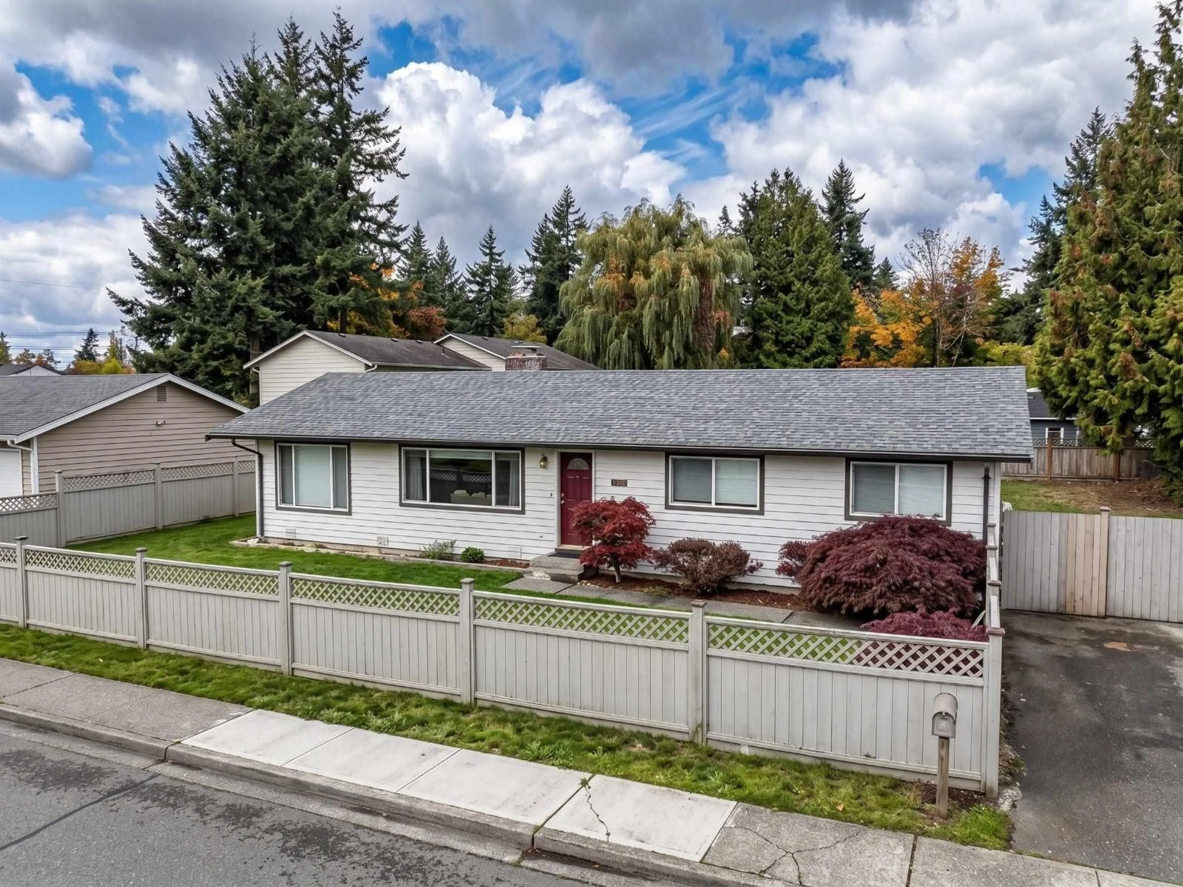 Home with vinyl exterior material, street for 2561 ROSS ROAD, Abbotsford British Columbia V4X1J3
