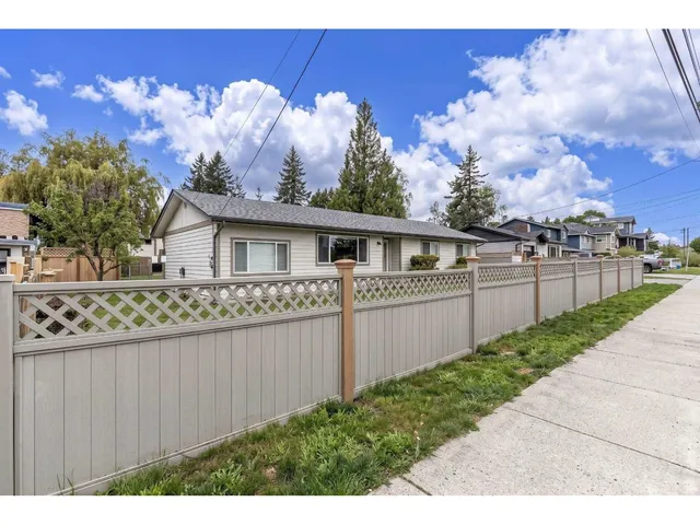 2561 ROSS ROAD, Abbotsford 4