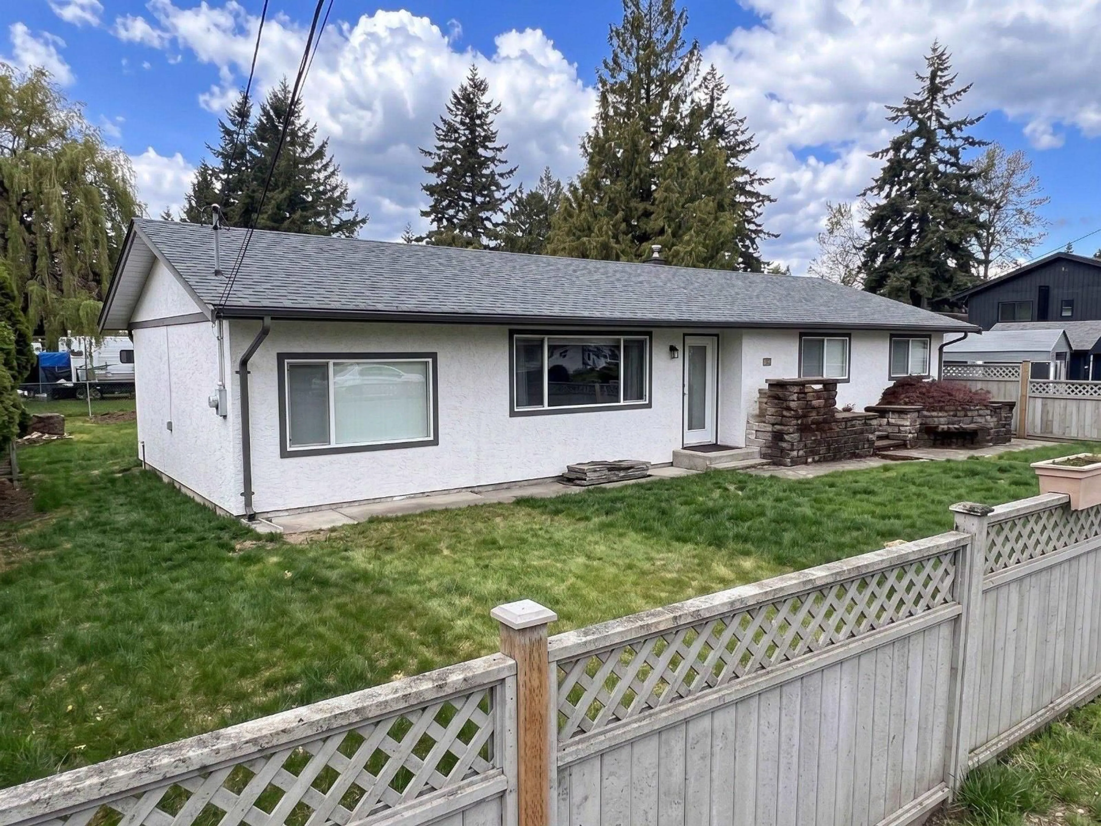 Home with vinyl exterior material, street for 2561 ROSS ROAD, Abbotsford British Columbia V4X1J3