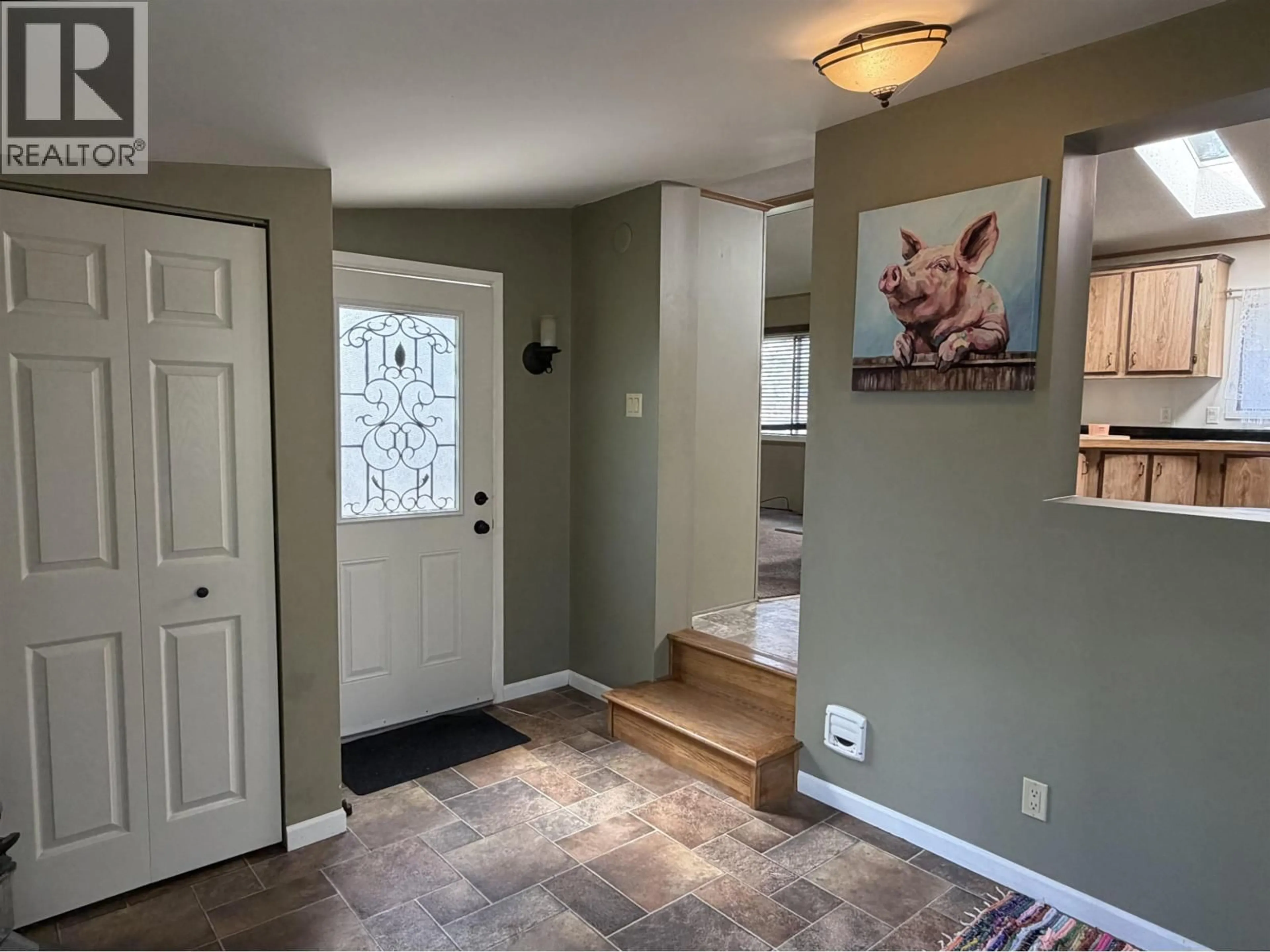Indoor entryway for 5 - 1322 DOG CREEK ROAD, Williams Lake British Columbia V2G3G9