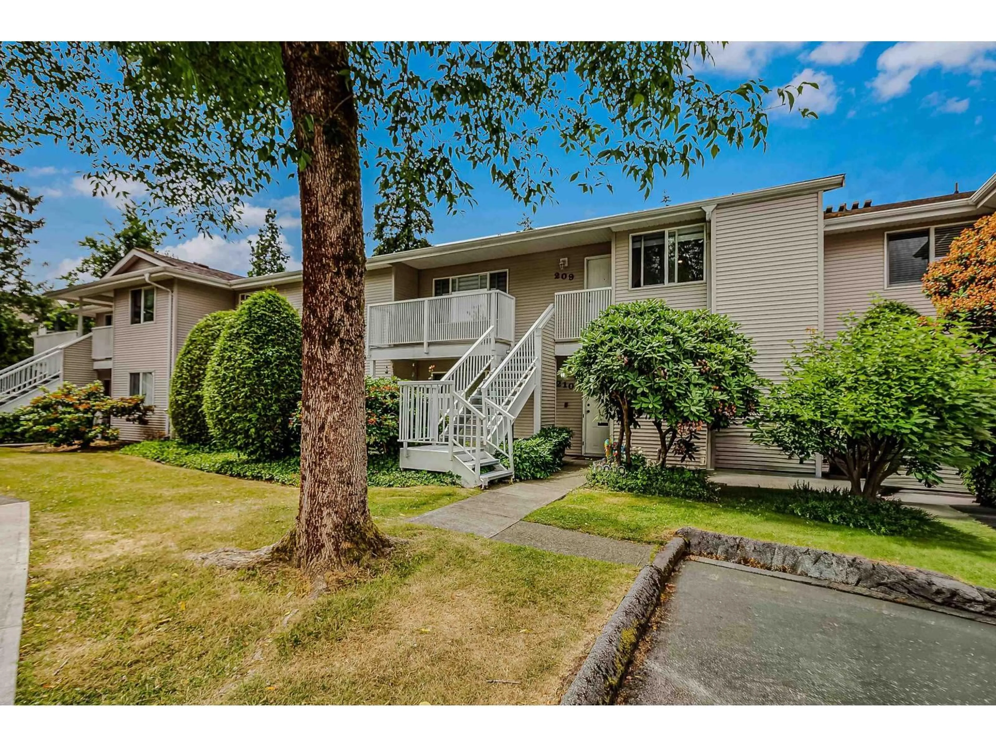 Unknown for 209 - 13947 72 AVENUE, Surrey British Columbia V3W2P6