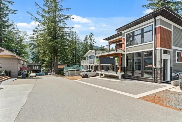 413 MAPLE STREET, Cultus Lake 2