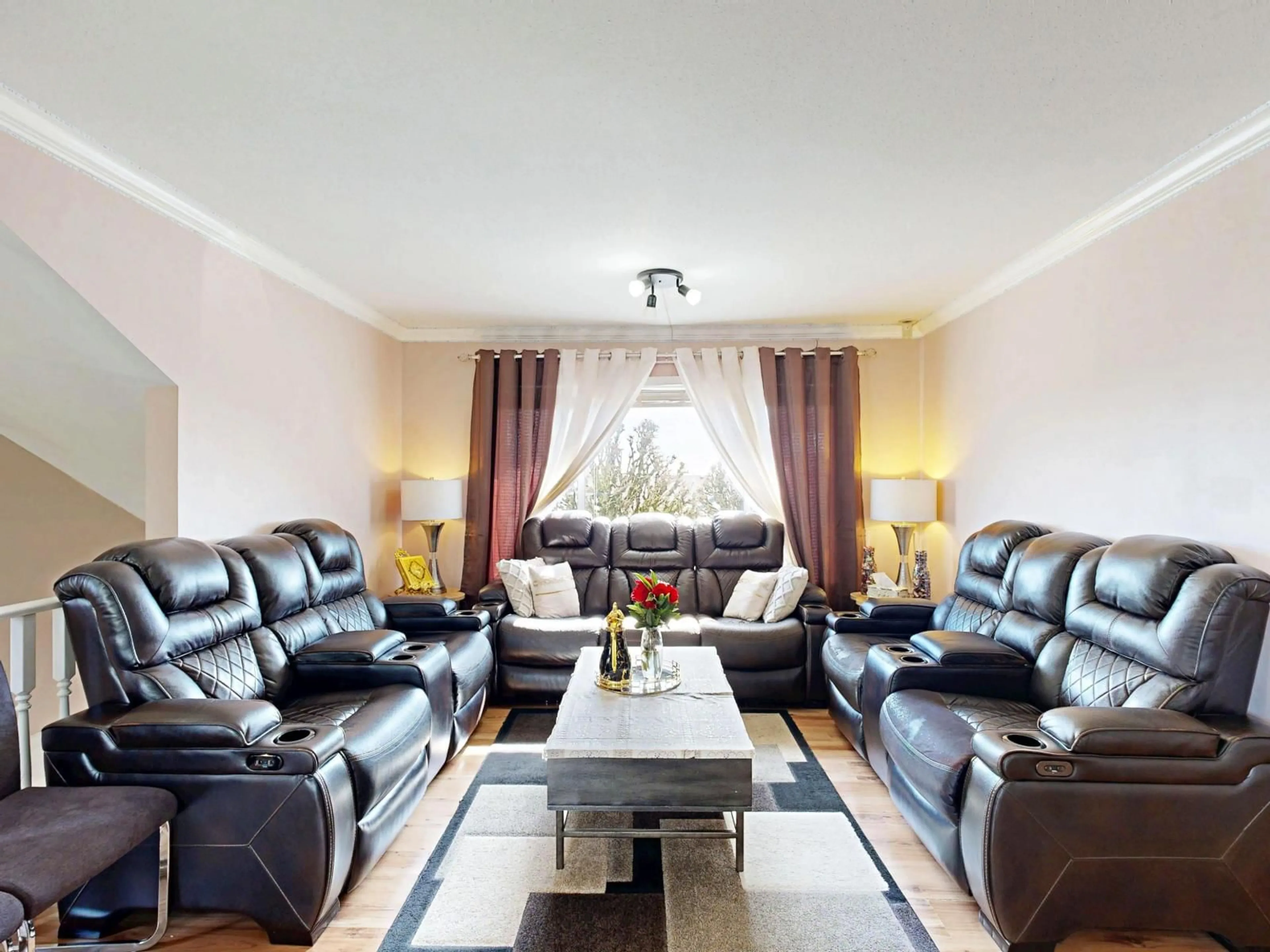 Living room with furniture, wood/laminate floor for 190 - 3160 TOWNLINE ROAD, Abbotsford British Columbia V2T5P4
