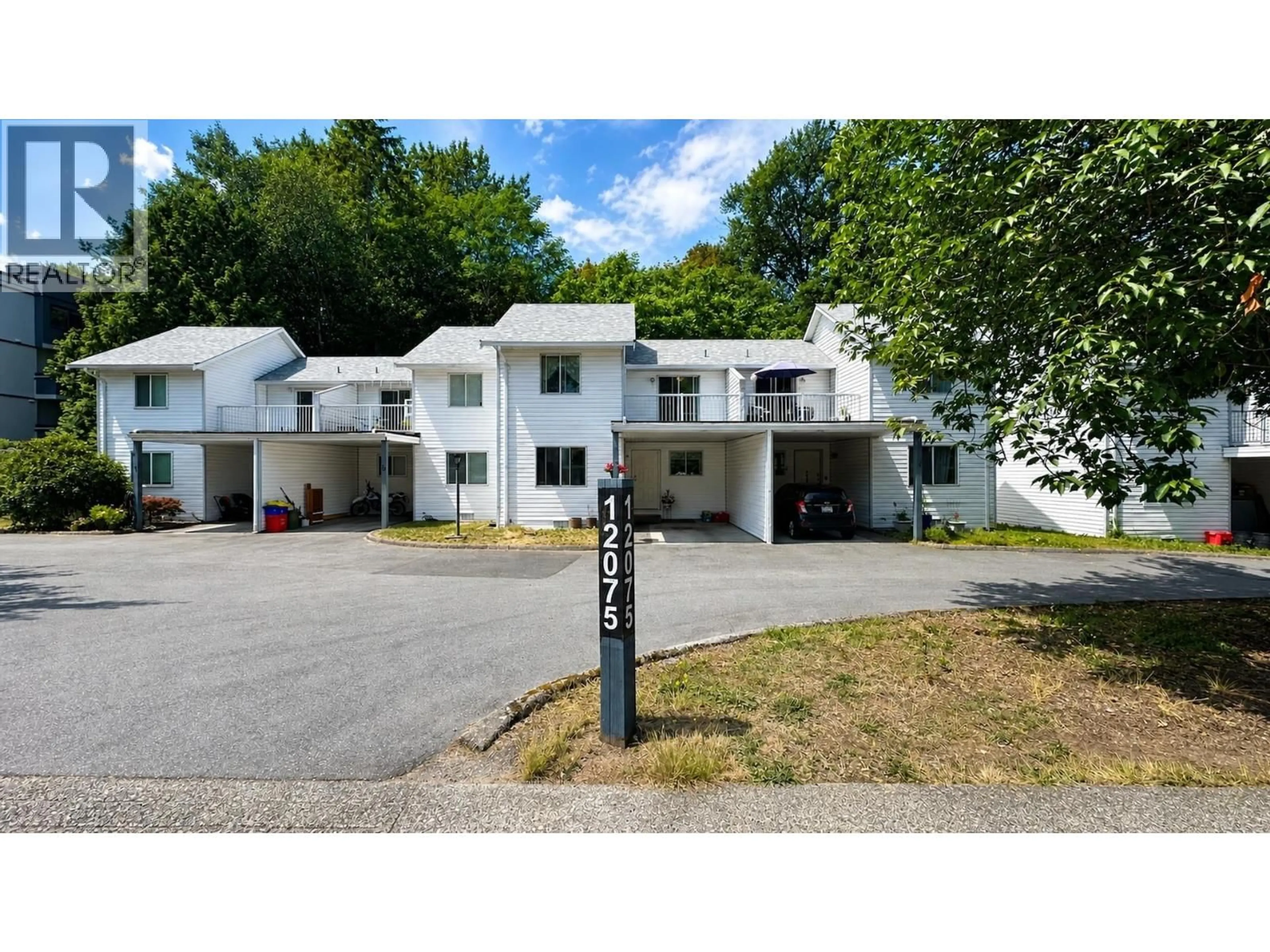 A pic from outside/outdoor area/front of a property/back of a property/a pic from drone, street for 3 - 12075 207A STREET, Maple Ridge British Columbia V2X9X7