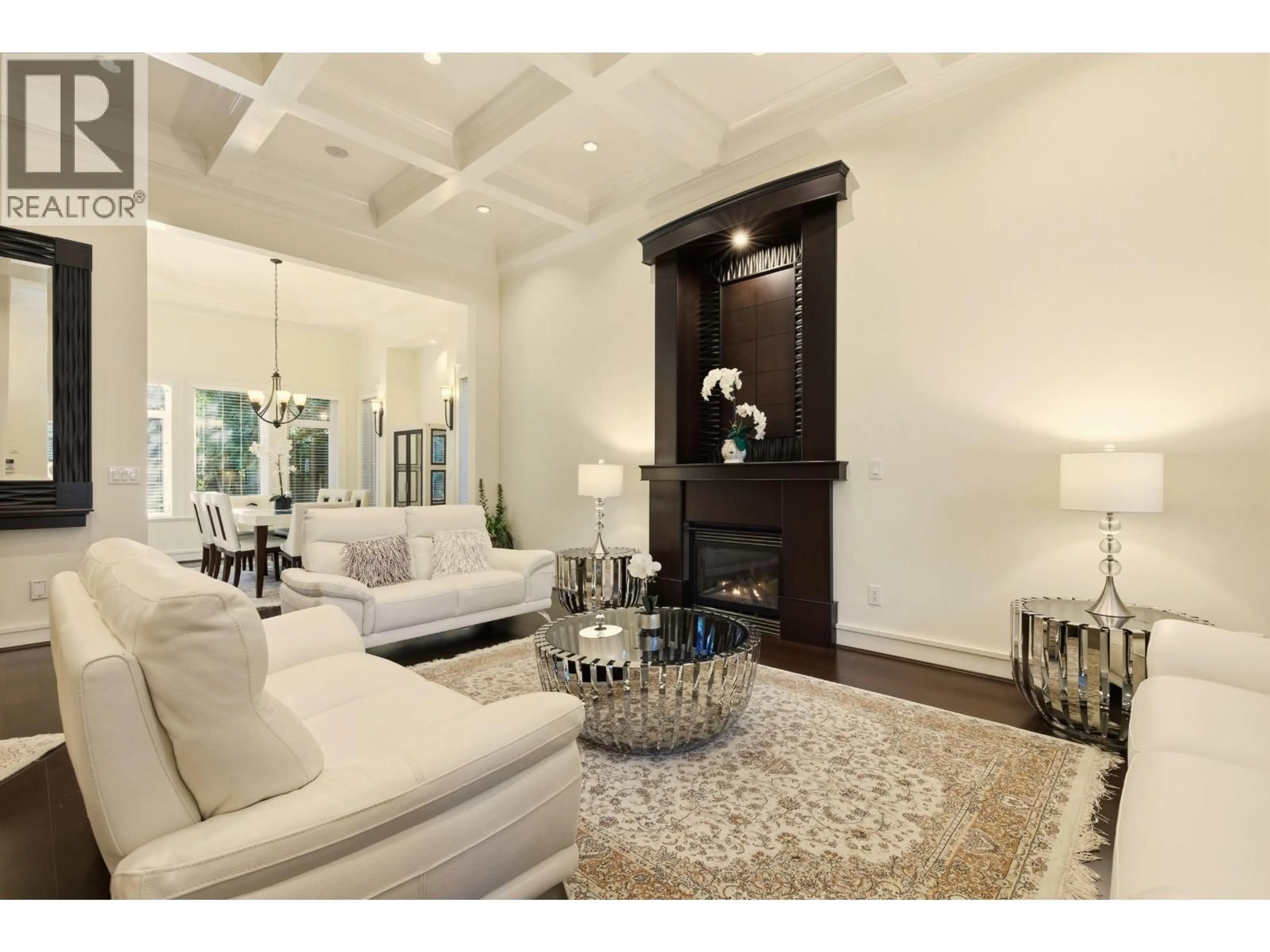 Living room with furniture, unknown for 1017 CANYON BOULEVARD, North Vancouver British Columbia V7R2K3