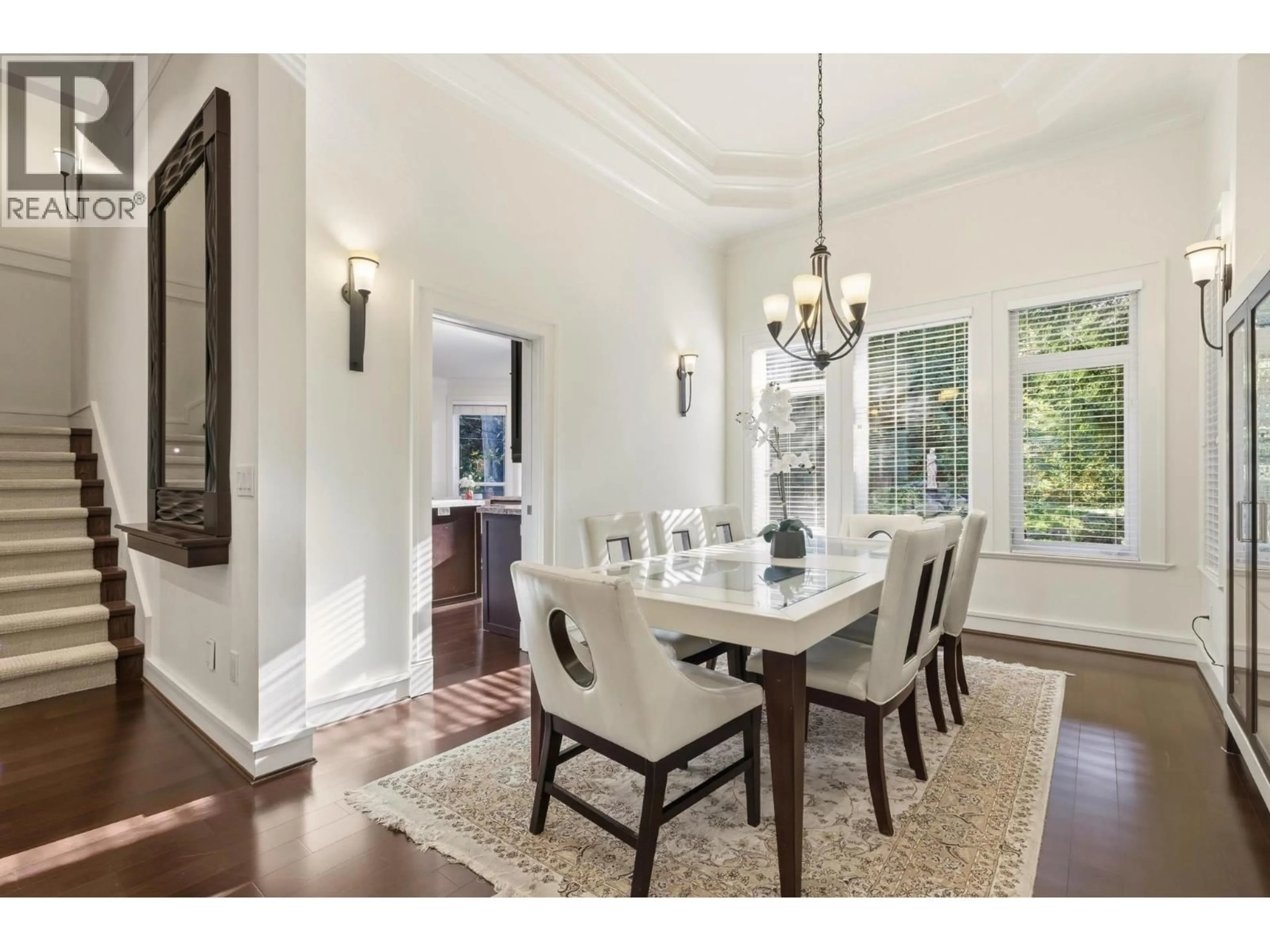 Dining room, unknown for 1017 CANYON BOULEVARD, North Vancouver British Columbia V7R2K3