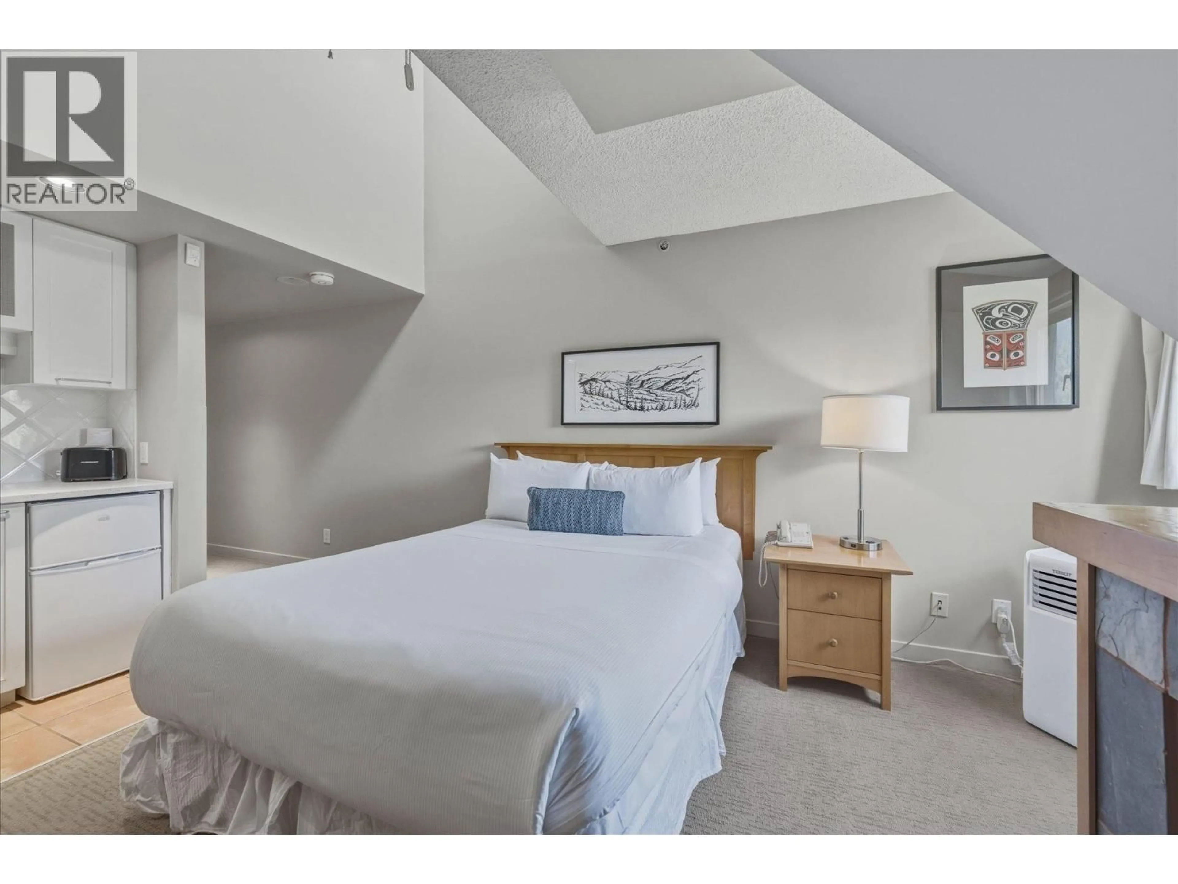 A pic of a room for 616 - 4295 BLACKCOMB WAY, Whistler British Columbia V8E0X2