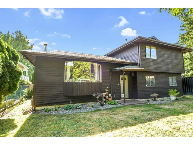 8473 152 STREET, Surrey 2