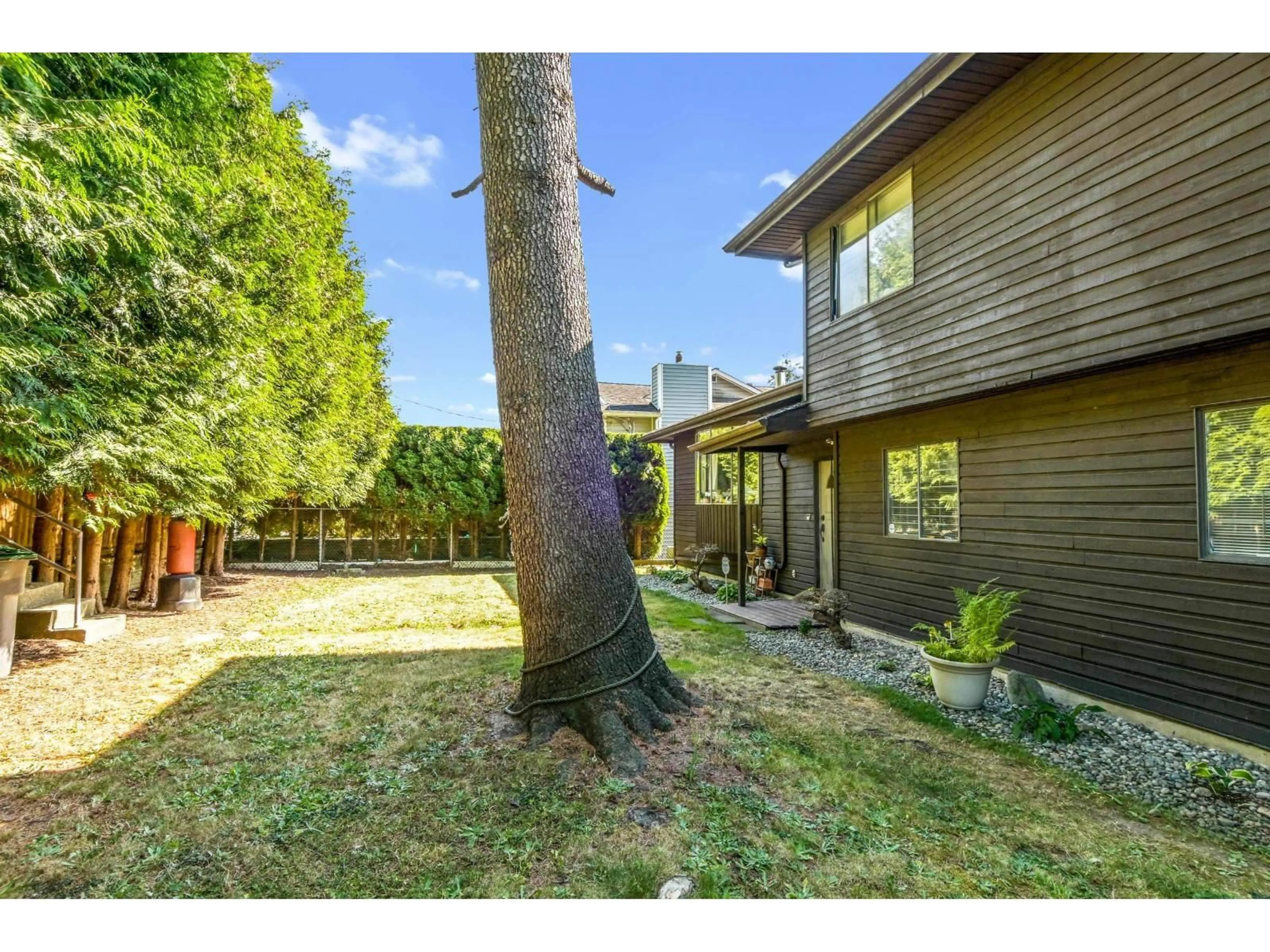 A pic from outside/outdoor area/front of a property/back of a property/a pic from drone, unknown for 8473 152 STREET, Surrey British Columbia V3S3M9