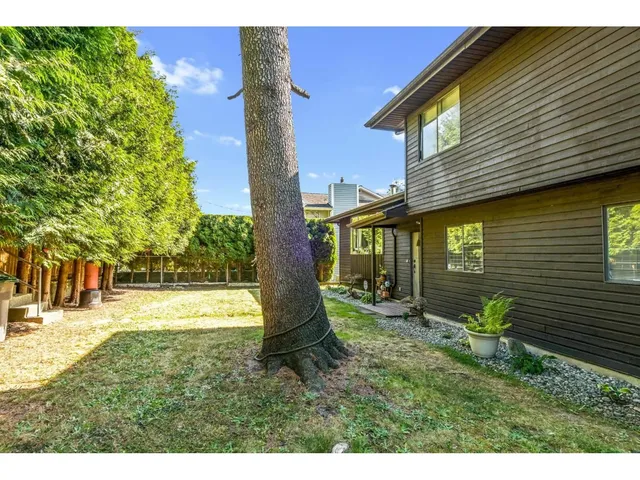 8473 152 STREET, Surrey 4