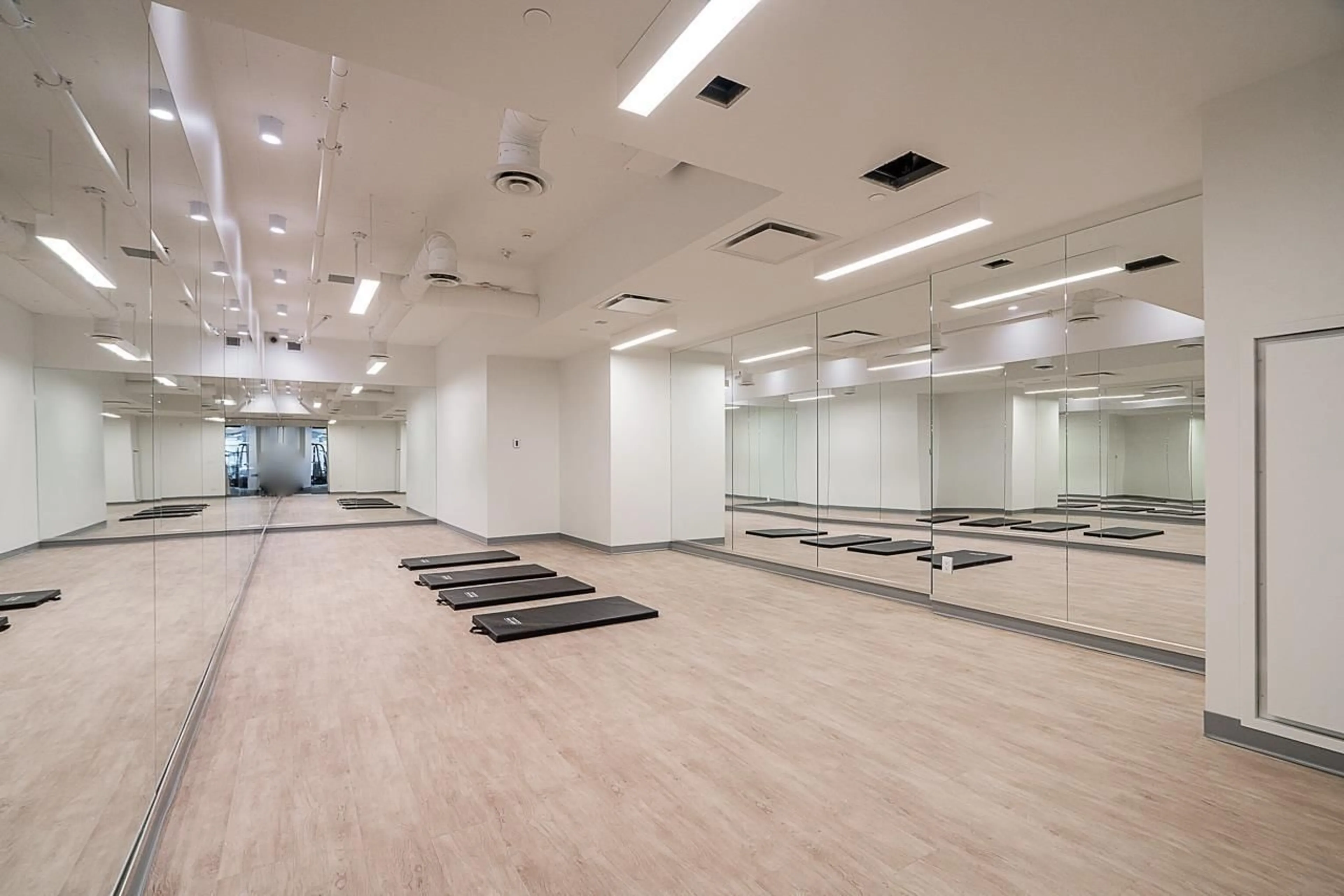 Gym or fitness room for 1310 - 13428 105 AVENUE, Surrey British Columbia V3T0S6
