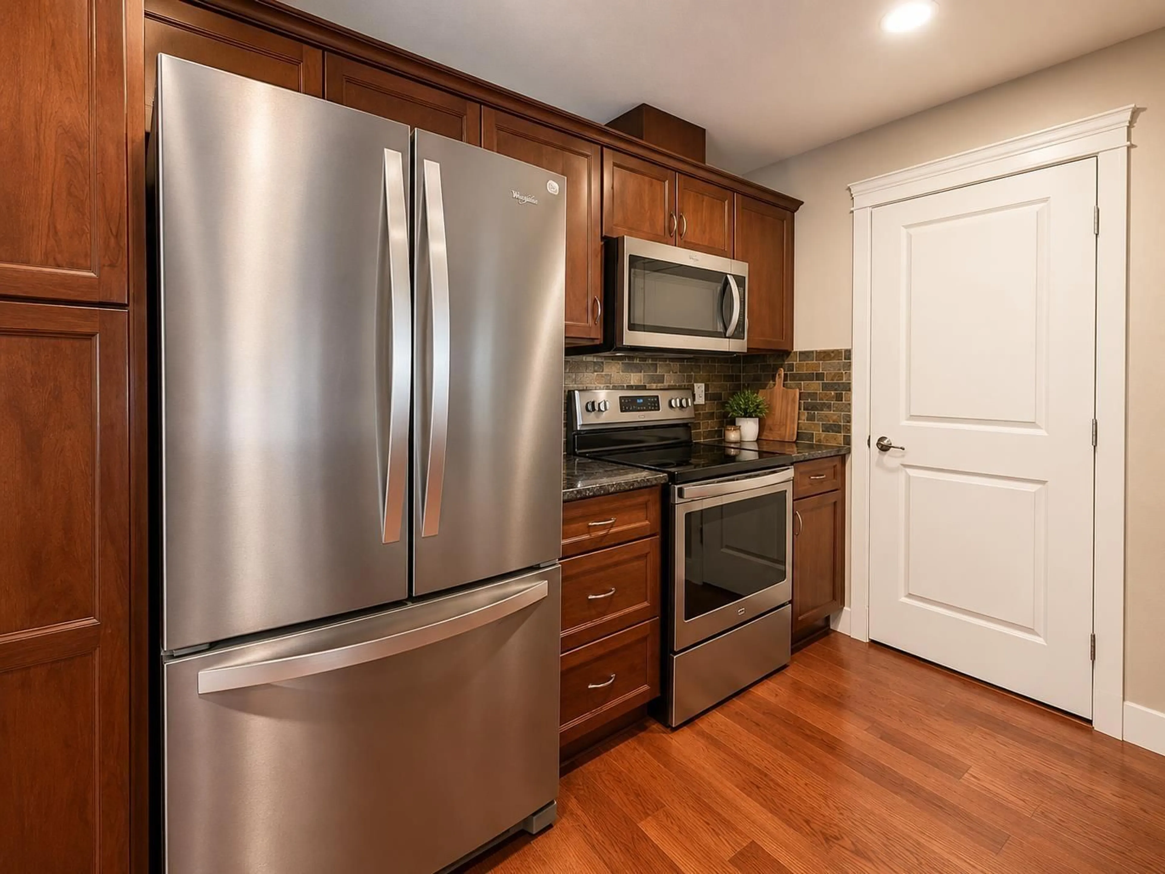 Standard kitchen, wood/laminate floor for 308 - 2068 SANDALWOOD CRESCENT, Abbotsford British Columbia V2S3H6
